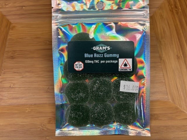 Blue Razz Gummies 100mg at Lake Smoke Farm