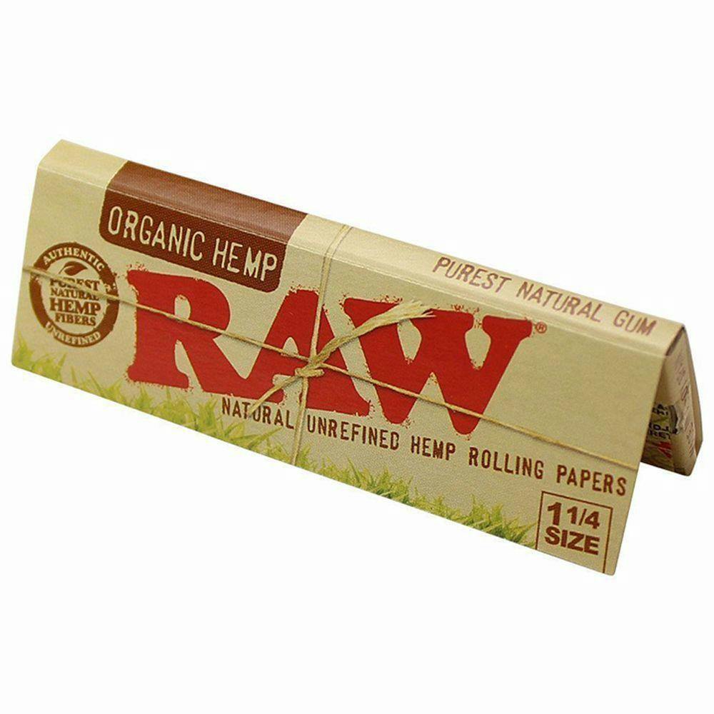 Raw Organic 1 1/4 Rolling Papers at Moses Roses - Recreational Cannabis Dispensary in Chesaning