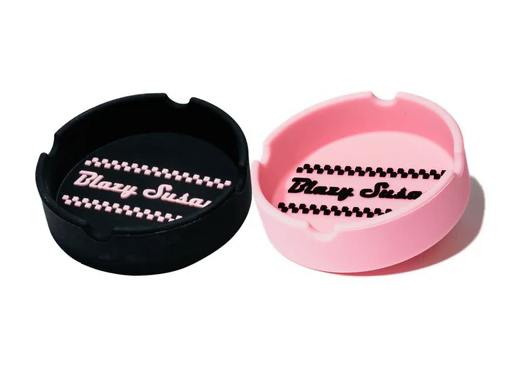 Blazy Susan - Classic Silicone Ashtray