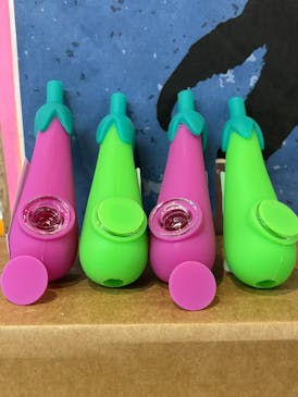 Eggplant silicone pipe