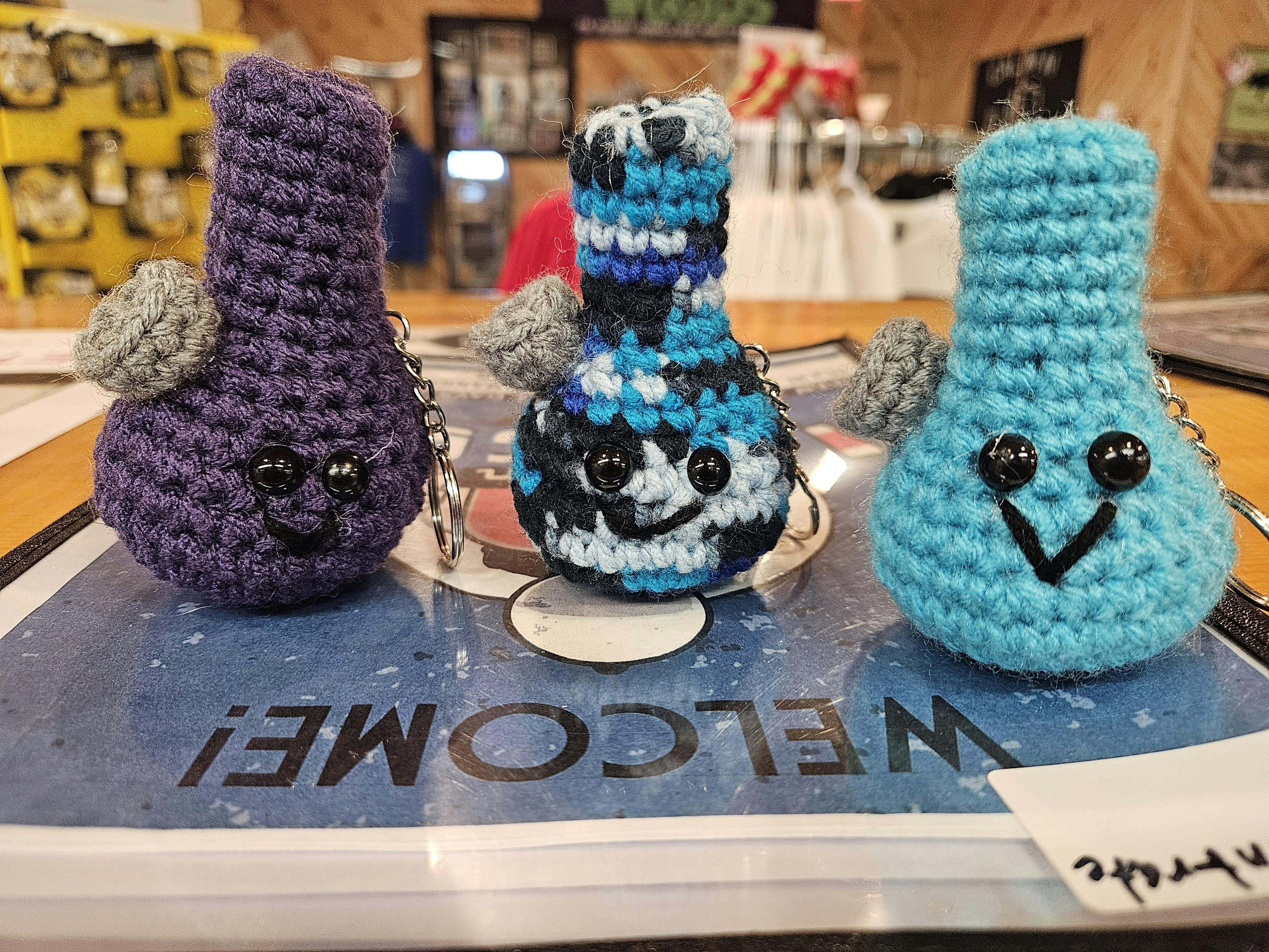 CROCHET BONG KEYCHAIN