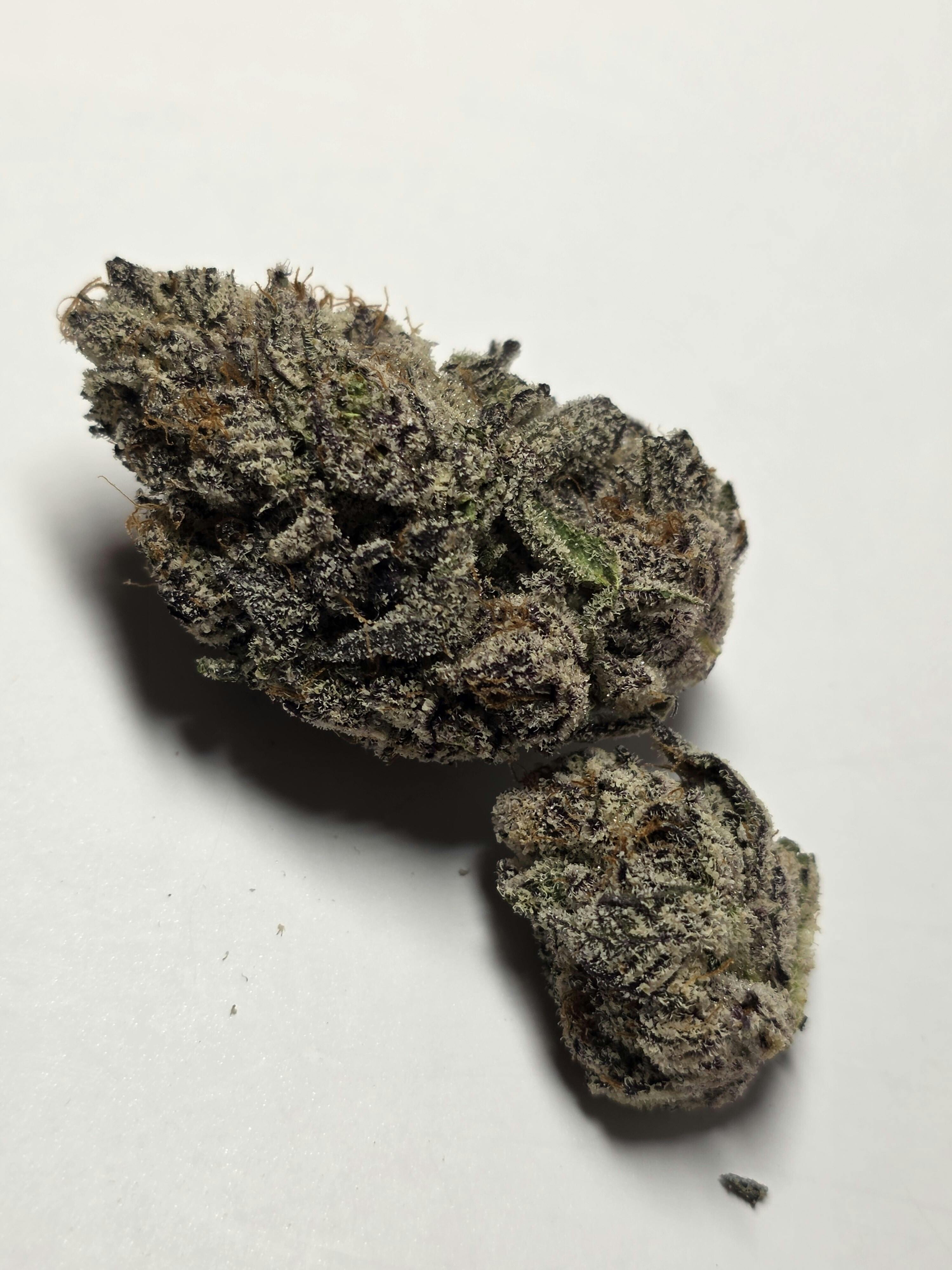 Cinnamon Roll at Midwest Dispensary