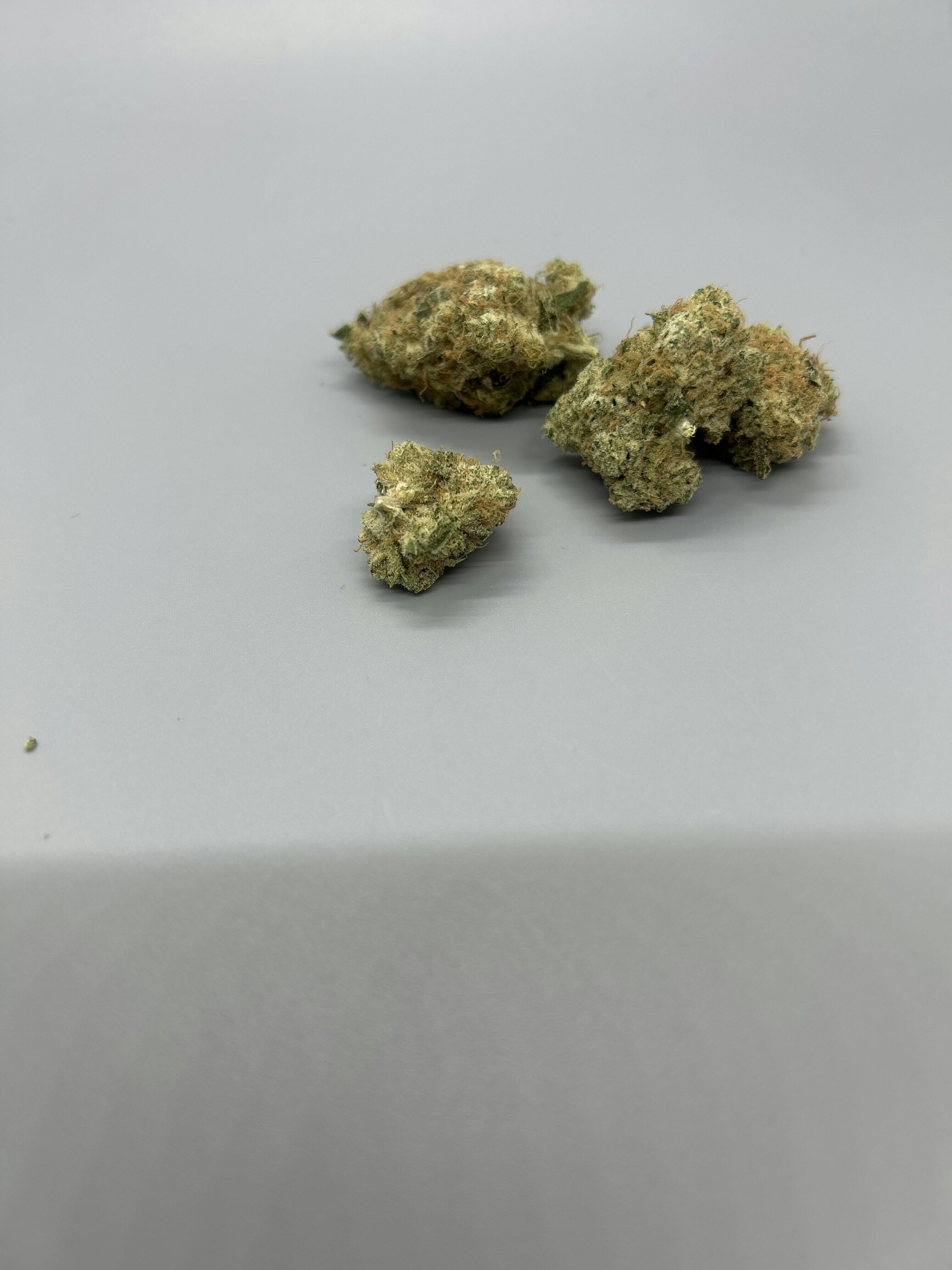 Vera | Grape Hindu Cake | 3.5g