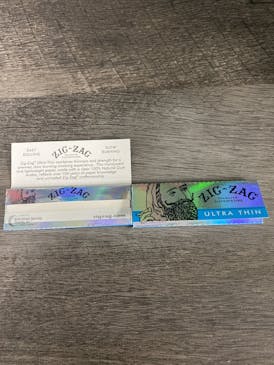 ZIG-ZAG Ultra Thin Rolling Papers - 32 Leaves Size 1 1/4