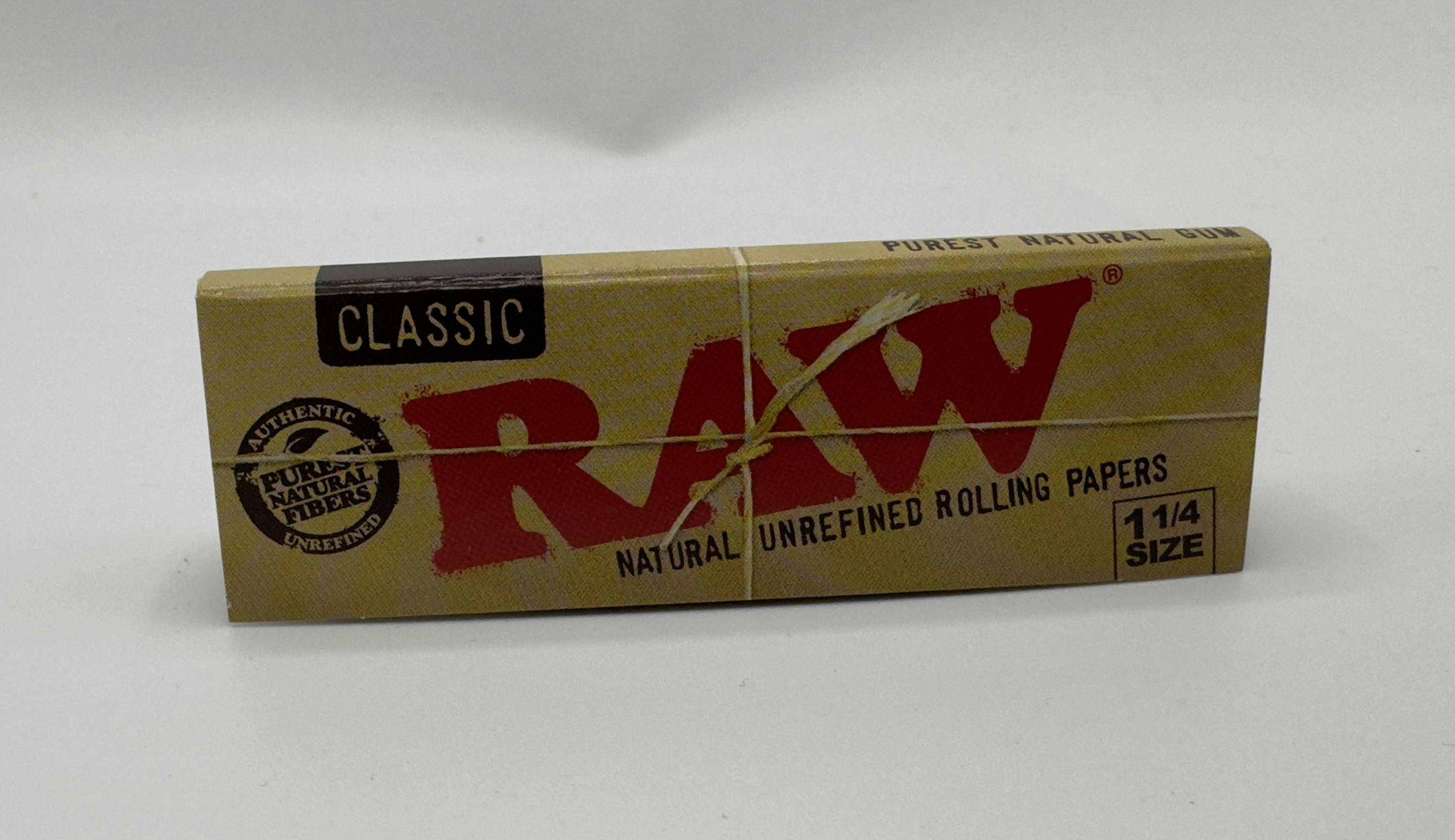 1 1/4 Size Classic Rolling Papers | Accessories | 50ct