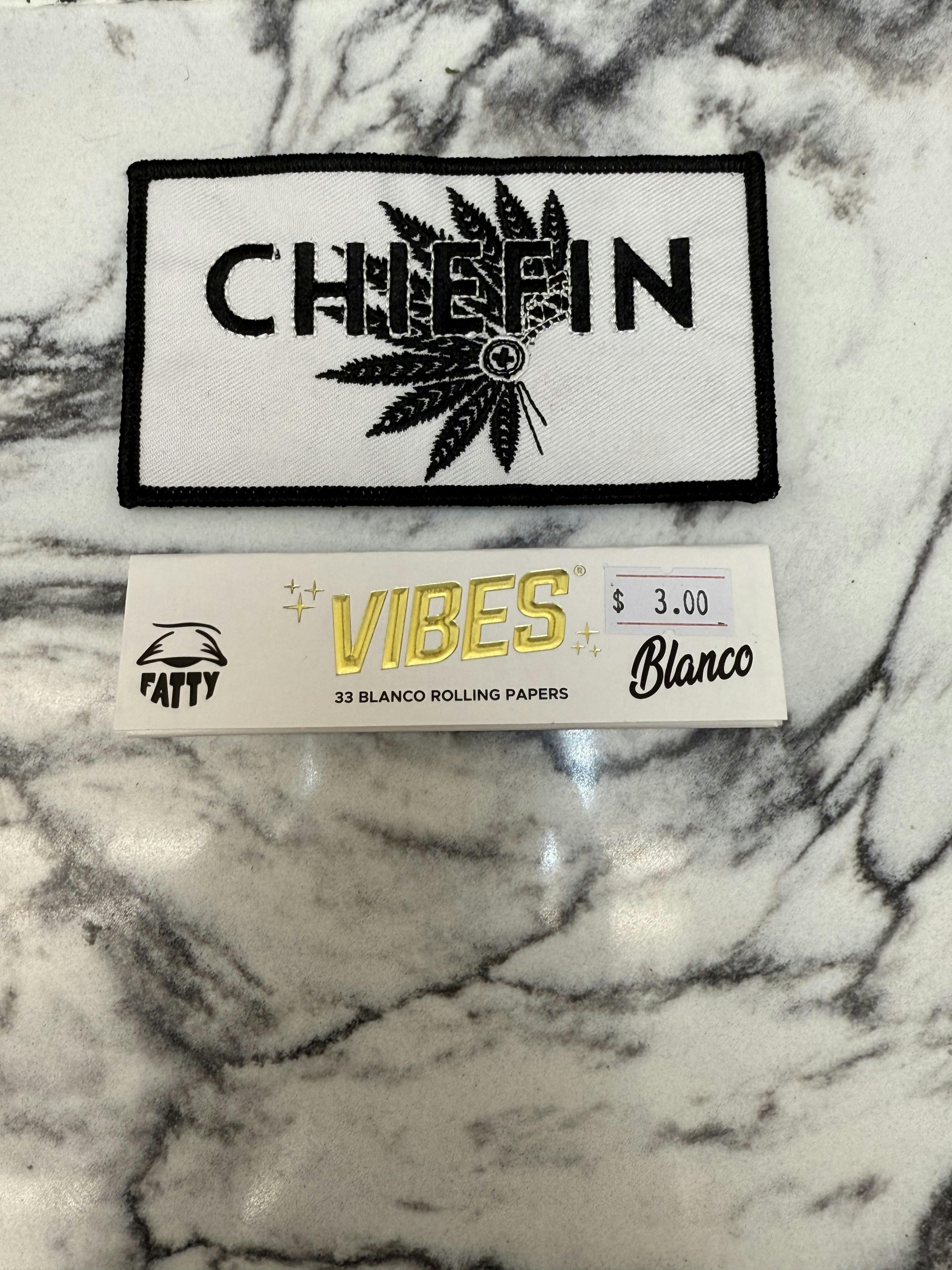 Vibes Blanco Rollings Papers *21+ NO MED CARD NEEDED*