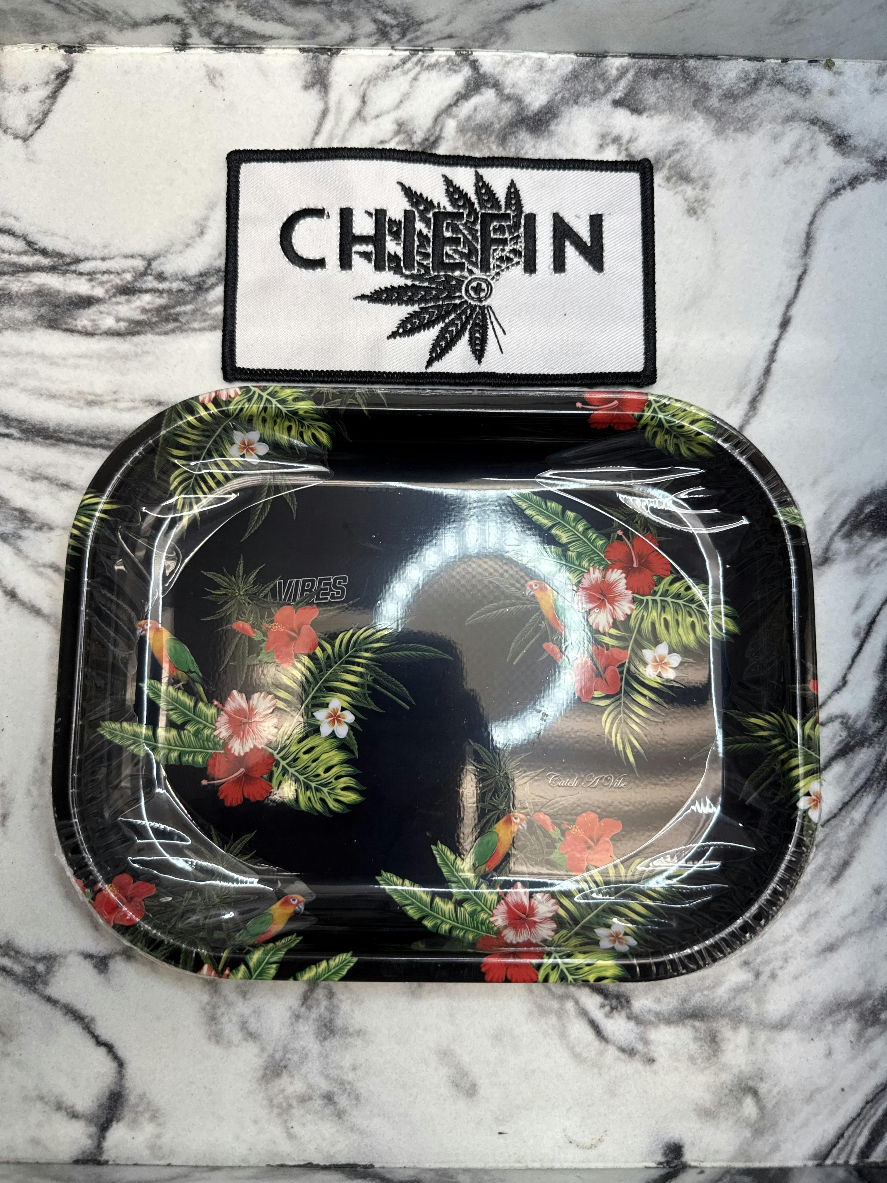 Vibes Small Rolling Tray *21+ NO MED CARD NEEDED*
