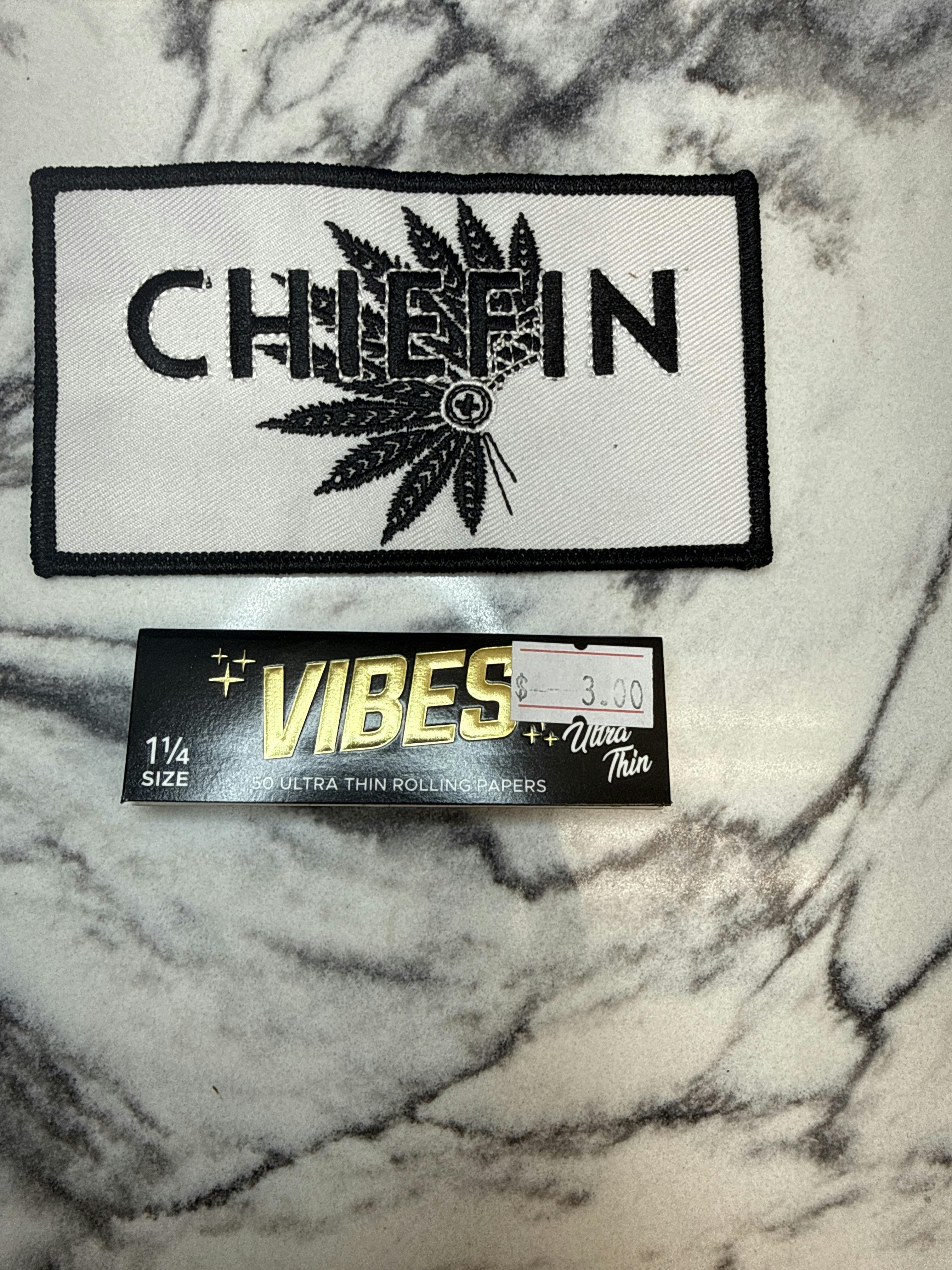 Vibes Rolling Papers 1.25" Ultra Thin (Black) *21 + NO MED CARD NEEDED*