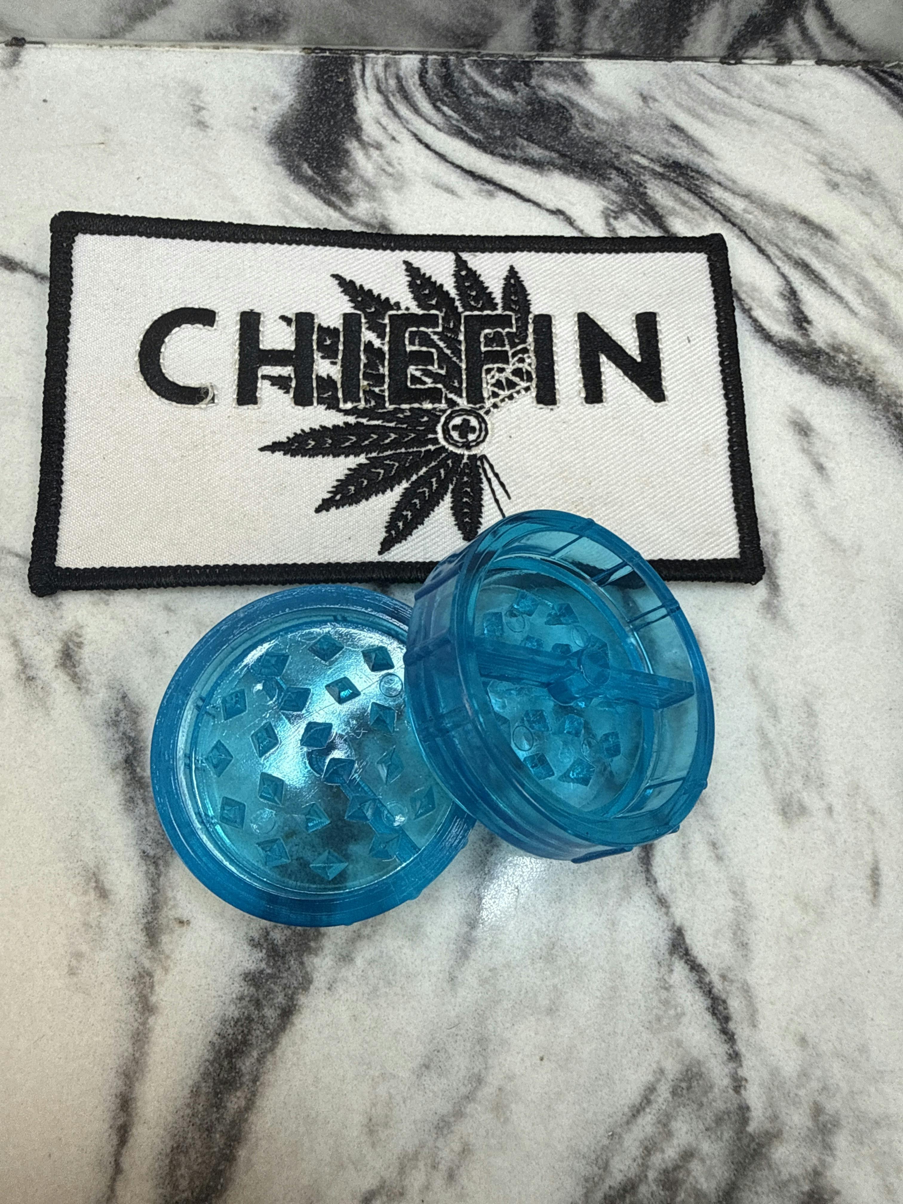 Small plastic grinder* 21+ NO MED CARD REQUIRED*