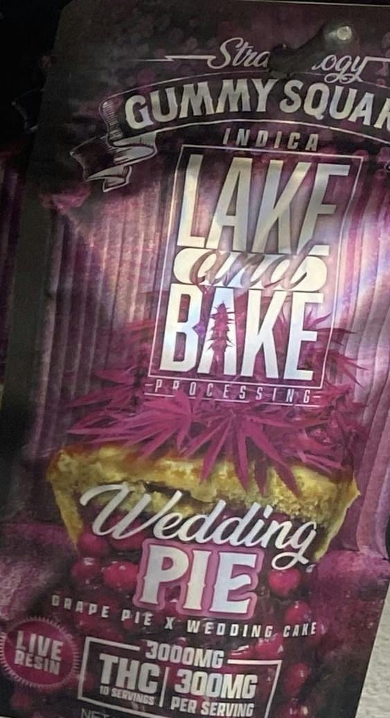 LAKE & BAKE: WEDDING PIE LIVE RESIN GUMMIES 3000MG