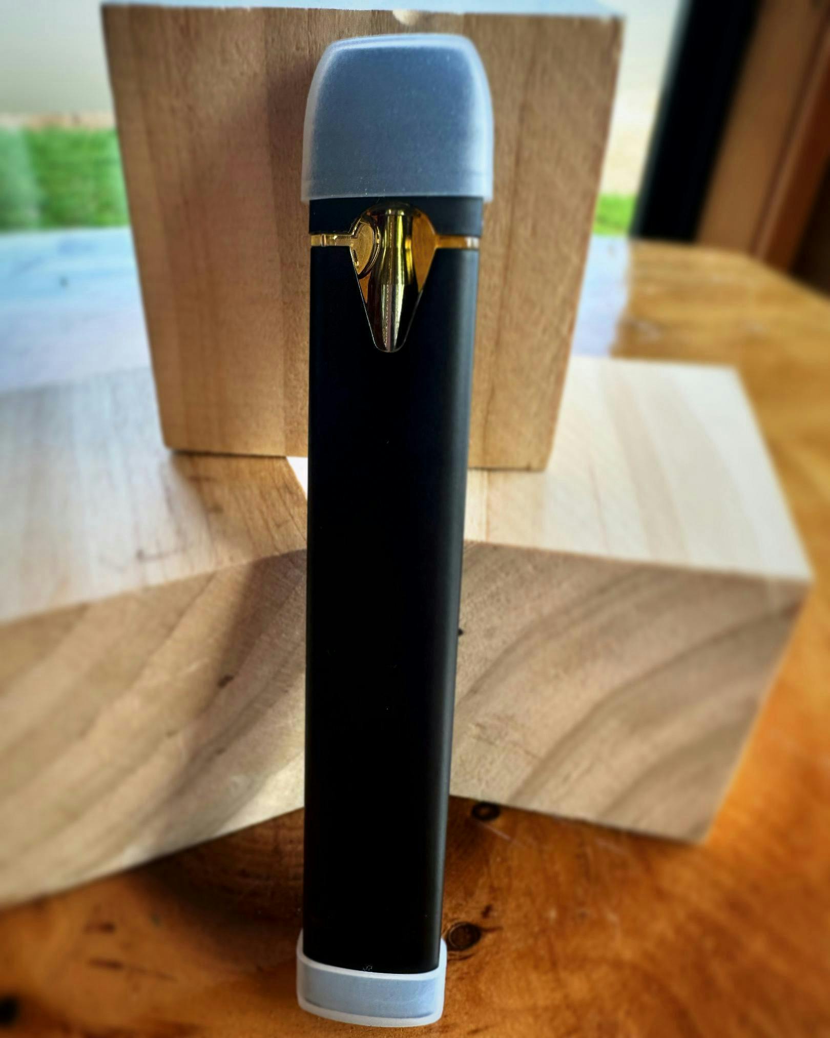 High Rollers - Disposable Vape - Lemon Gelato - 0.5g at High Roller Cannabis Club
