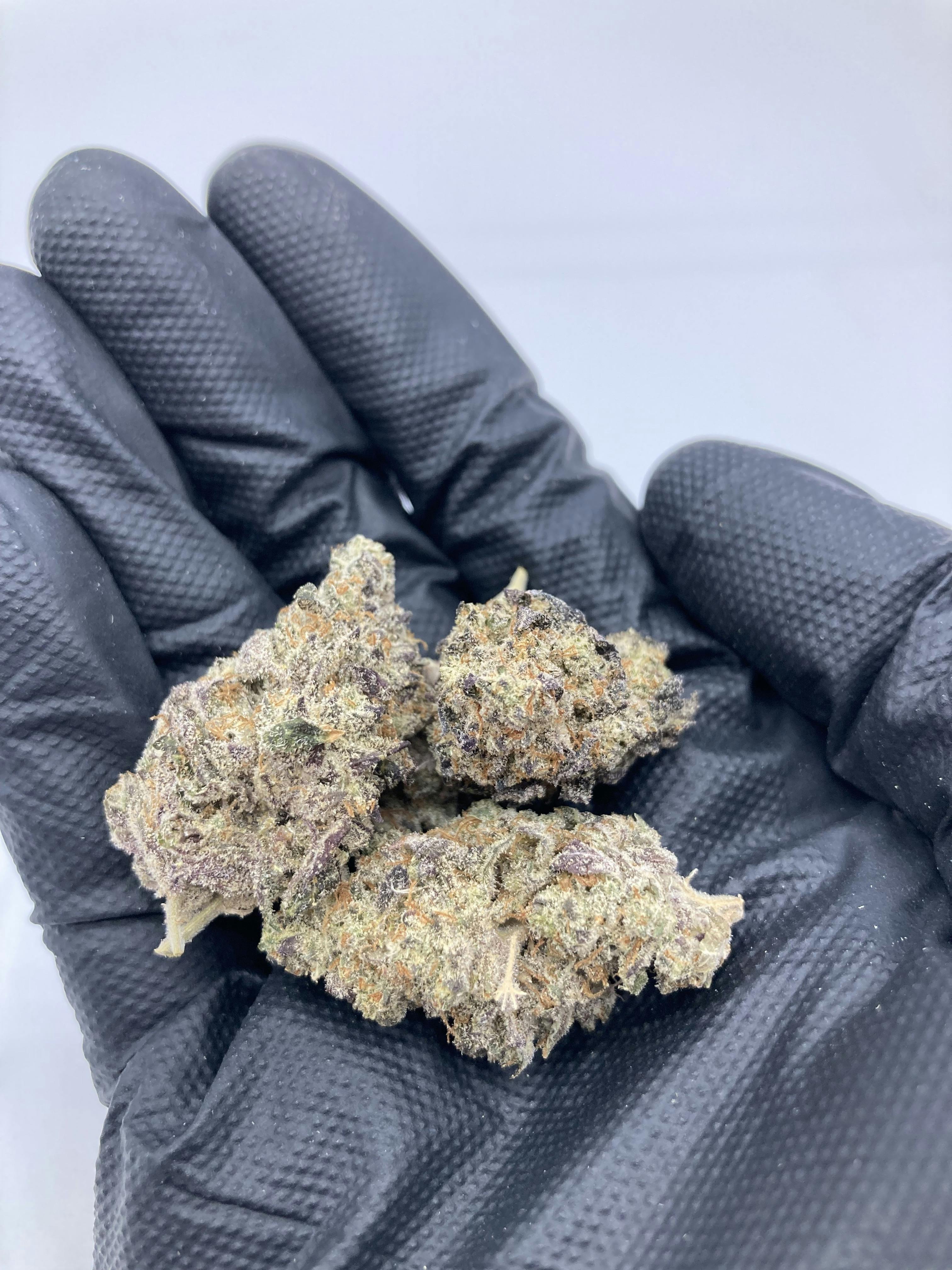 3.5g Blueberry Cupcake (Hybrid) $15
