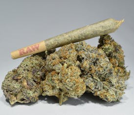 Giggle Sticks (Pre Rolls) *Please specify strain preference in notes or receive budtenders choice*