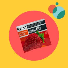 STRAWBERRY SATIVA GUMMY 30MG