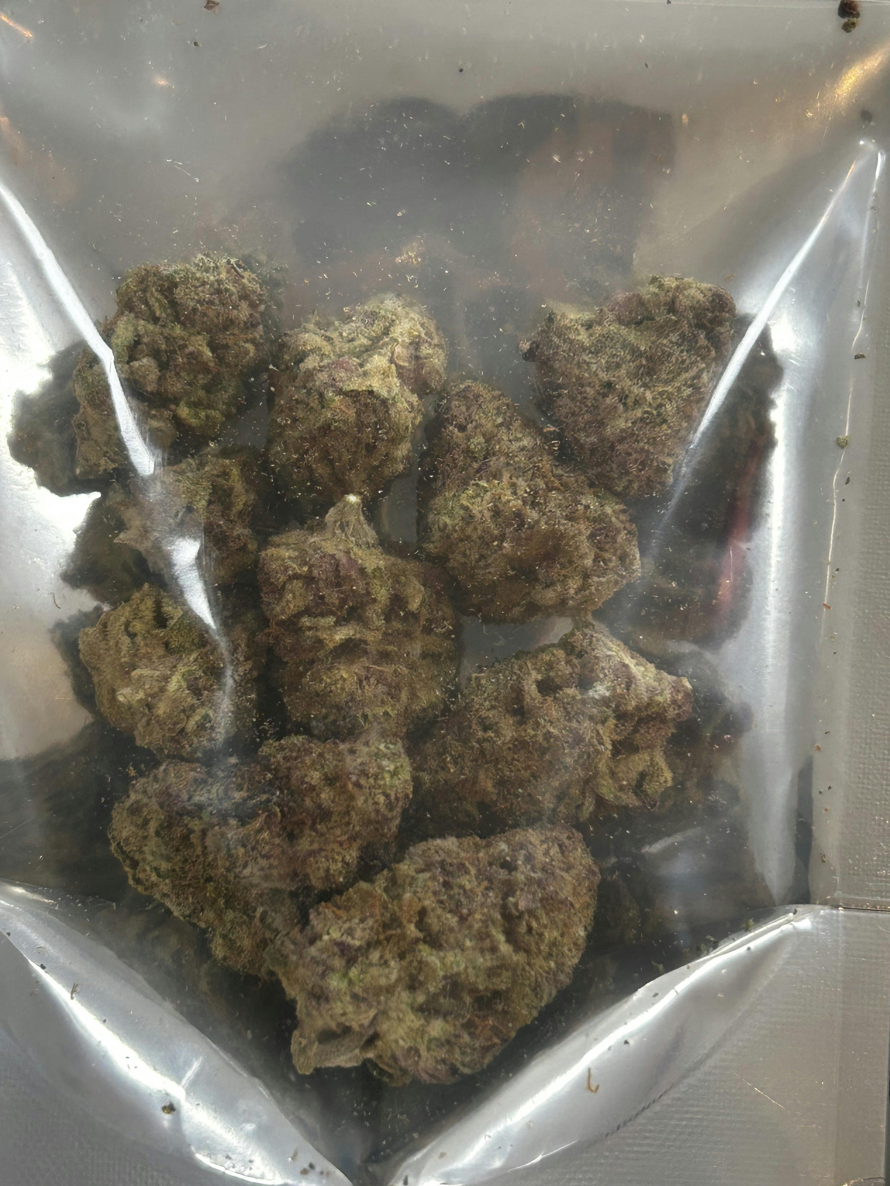 Dulce de Fresa x Deep Space - 1/4