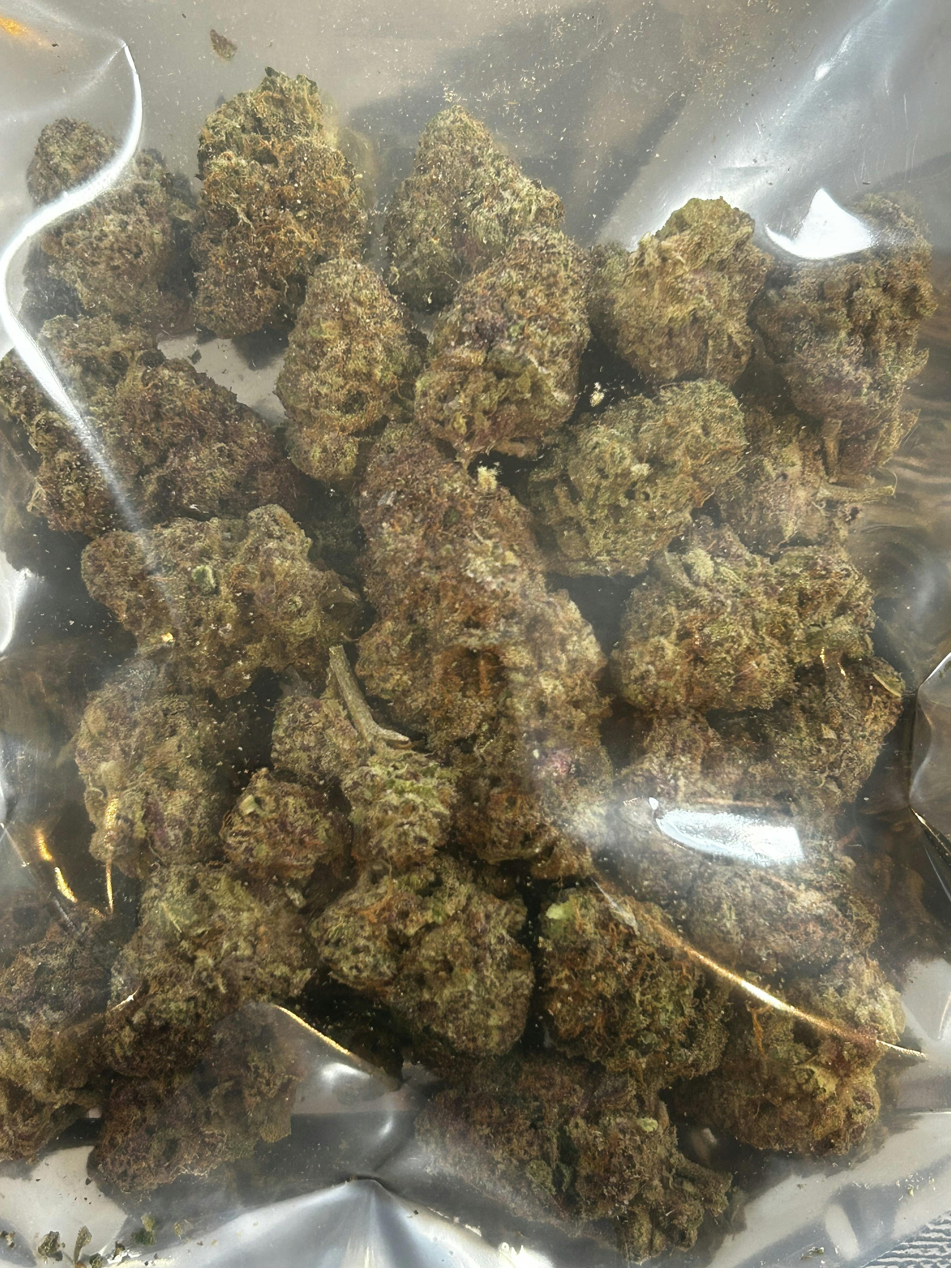 Dulce De Fresa x Deep Space