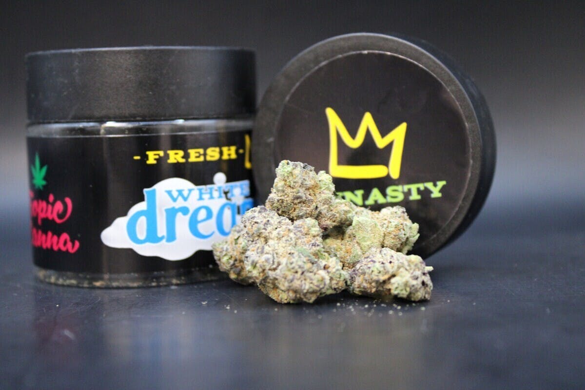 White Dream | Fresh Big Buds | 3.5g by Green Dynasty