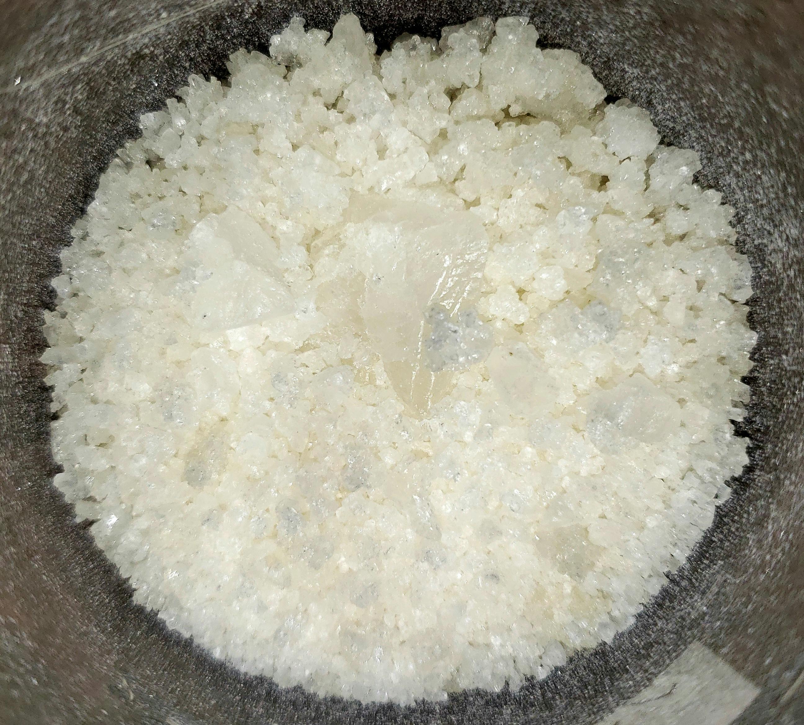 THCA Diamonds (Dry no sauce no sticky mess)