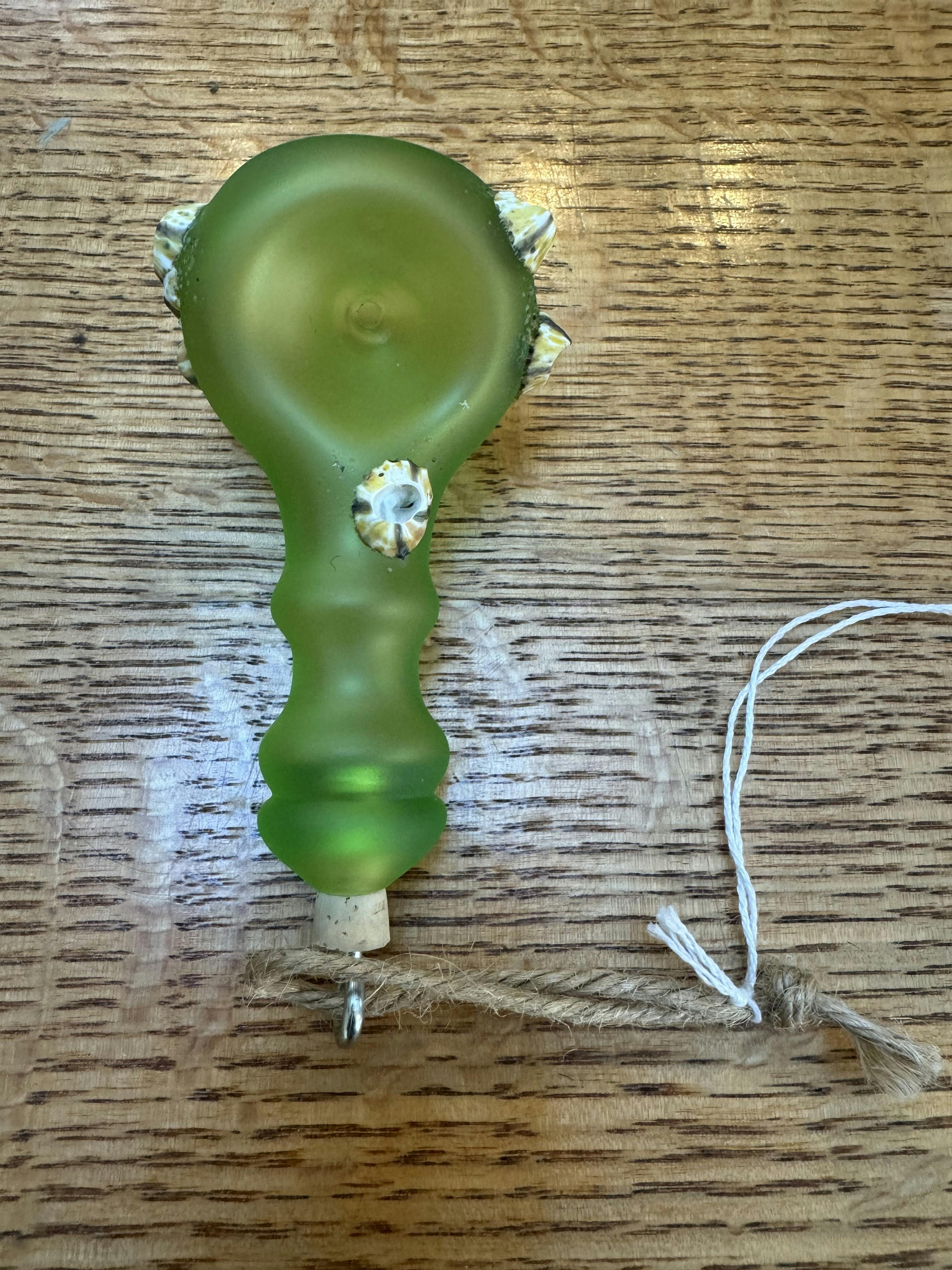 Mrs. Claws Sea Glass + Barnacle Tech (Green 1 and Red 1) Ornament Pipe