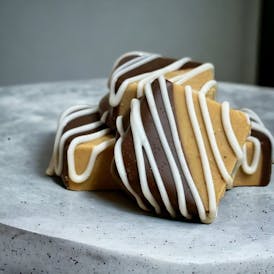 Chocolate peanut butter fudge 100mg (50mg a piece)
