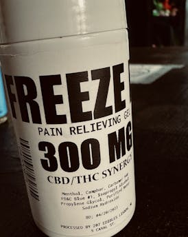 207 Freeze Me CBD/THC Pain Relieving Gel 300MG