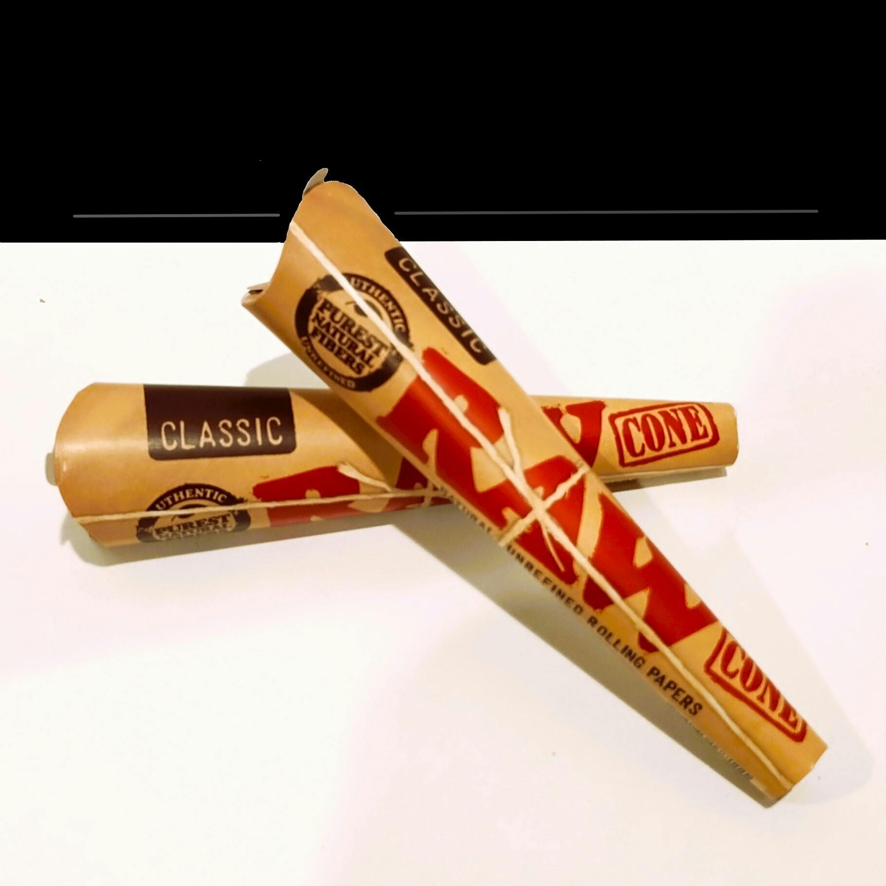 Raw Classic Black 1 1/4 Cones 6ct