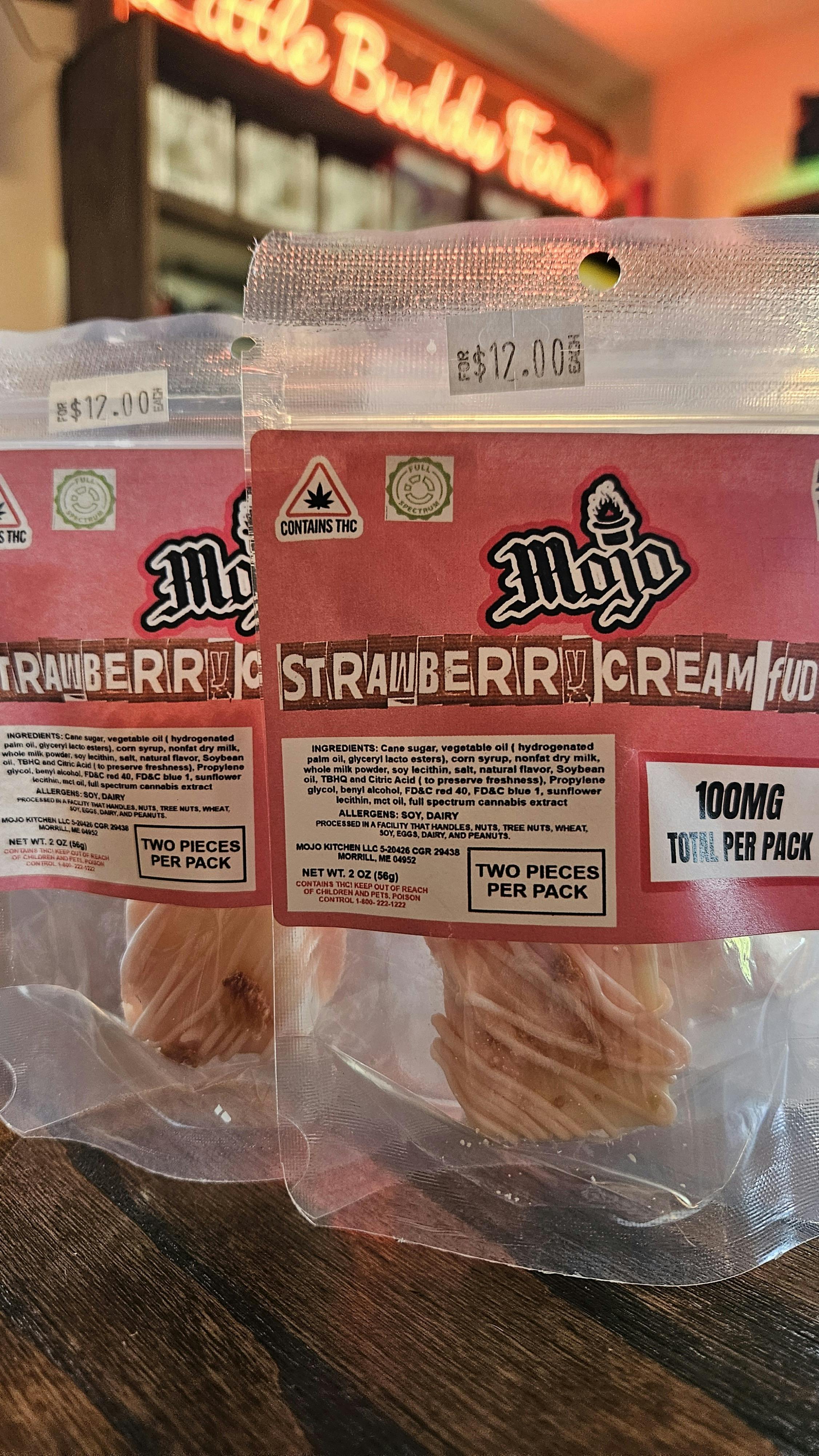 100mg Strawberry Cream Fudge
