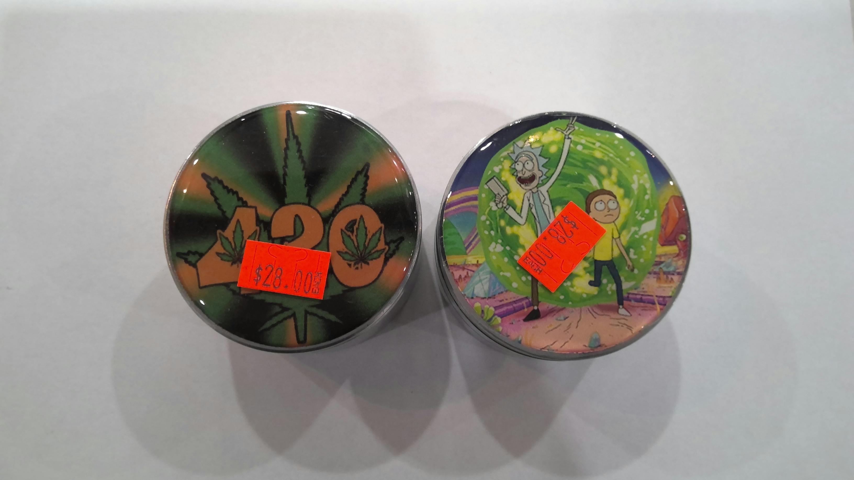 Metal Grinder 4 Piece Medium | Grinders
