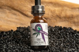 Mae's Mamas THC Tincture 1,000mg