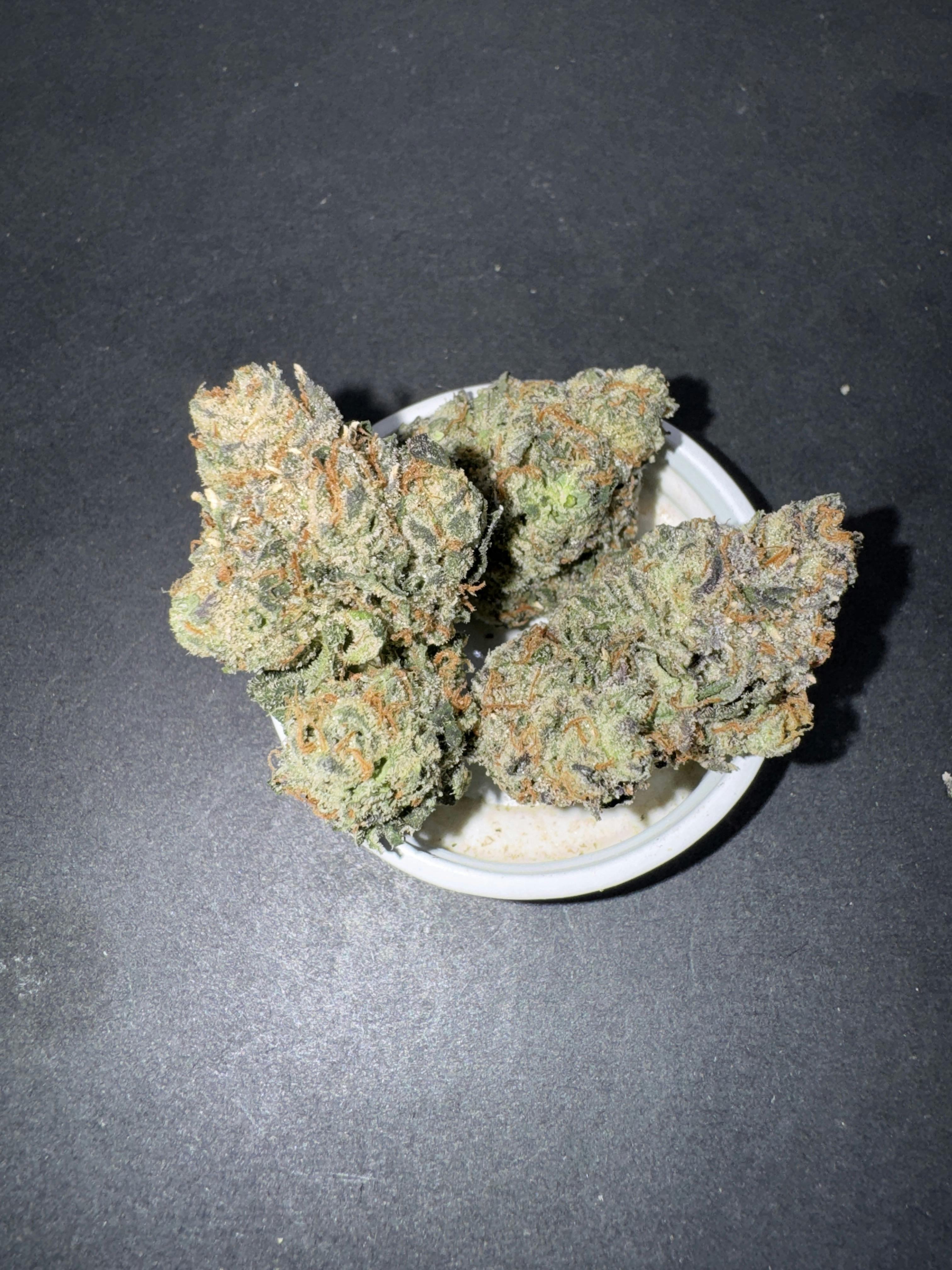 Fantastic Smoke Proper Legend Larry