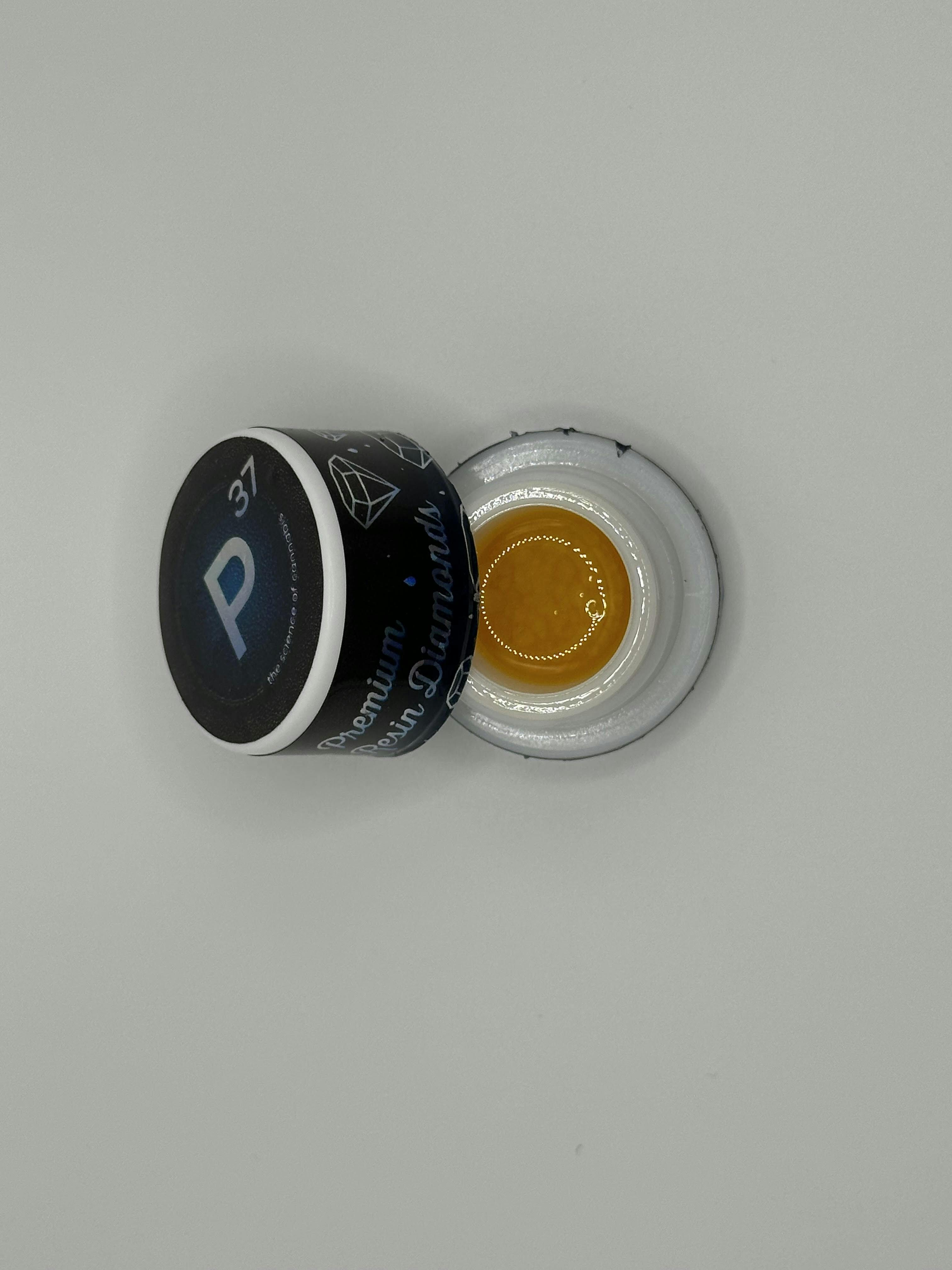 P37 | Forum Cookies | Live Resin Diamonds | 1g at Ultra Health Dispensary Deming