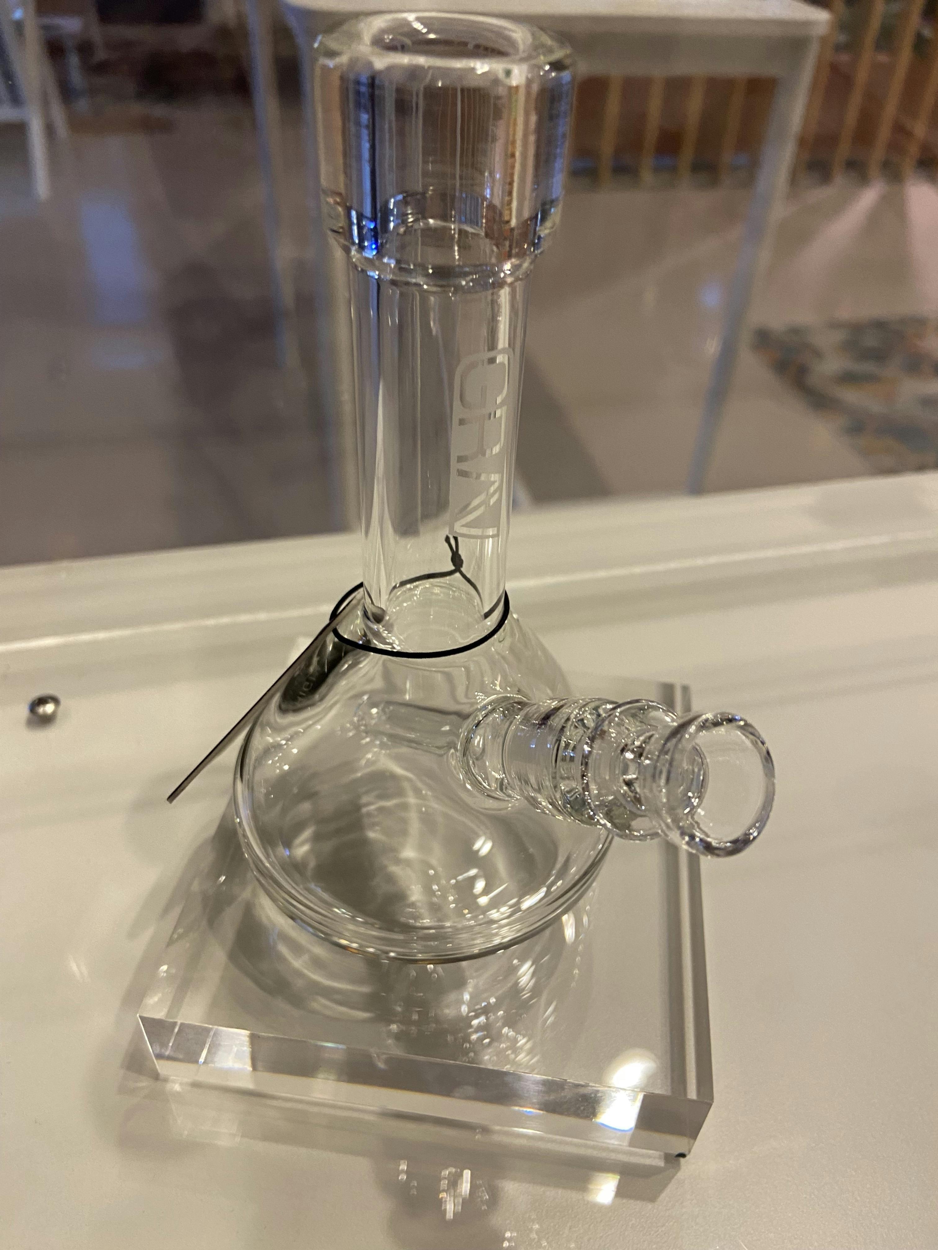 GRAV: Bong Mini Beaker