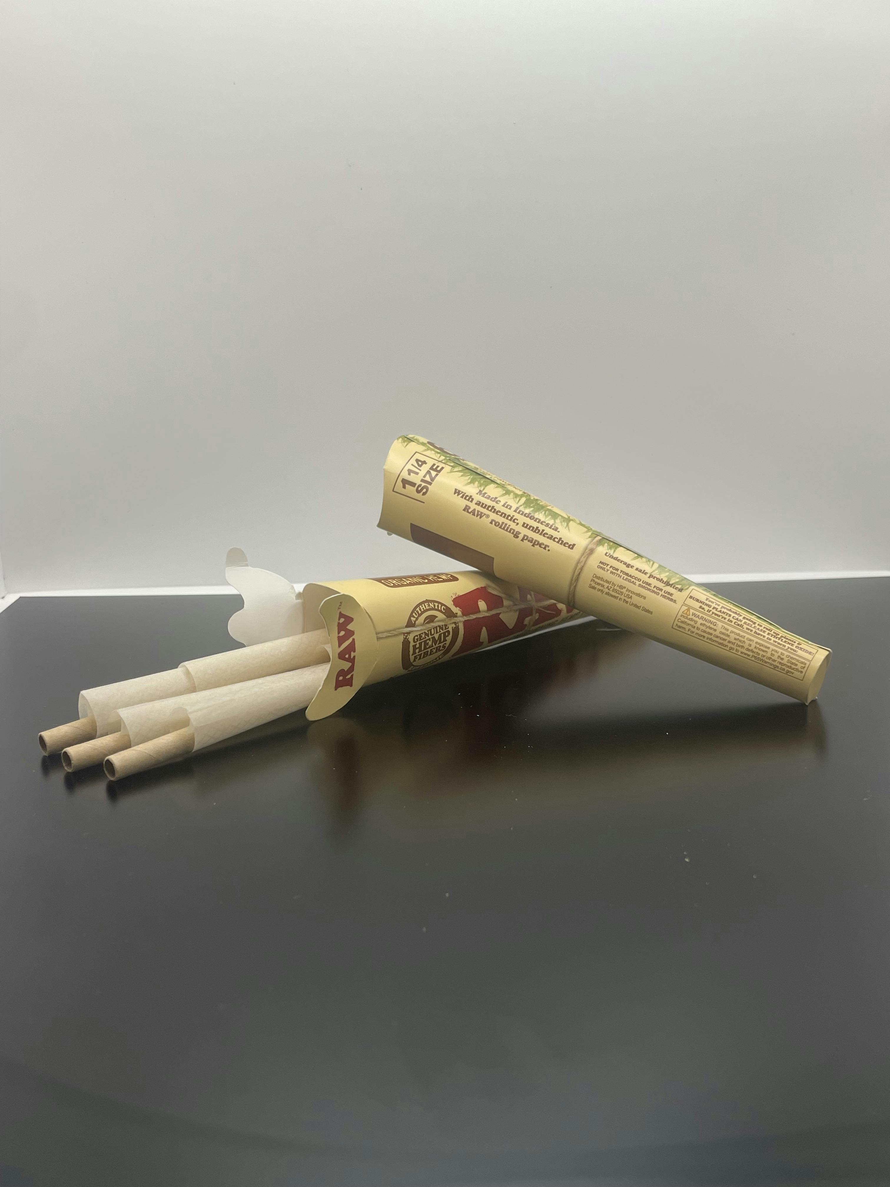 Raw | 1 1/4 Cones | 6 Pack