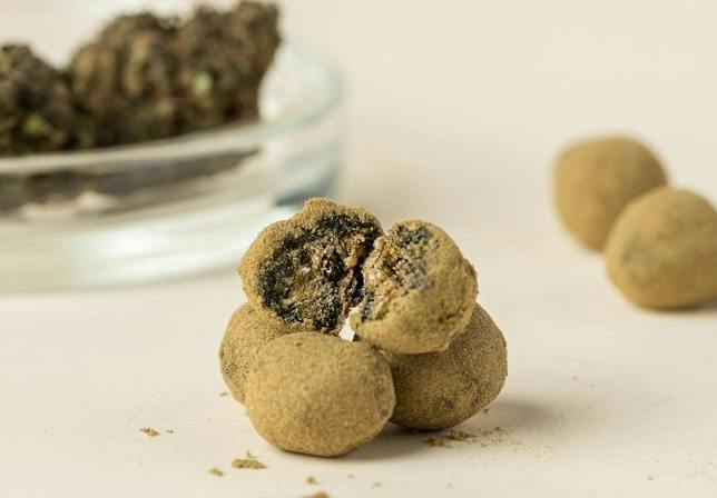 Cosmic Cowboy - Bulk Moon Rock - Lemon Pop