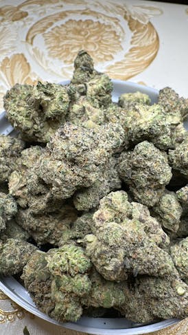 Sour Diesel ⛽🍋 – Platinum Label Collection