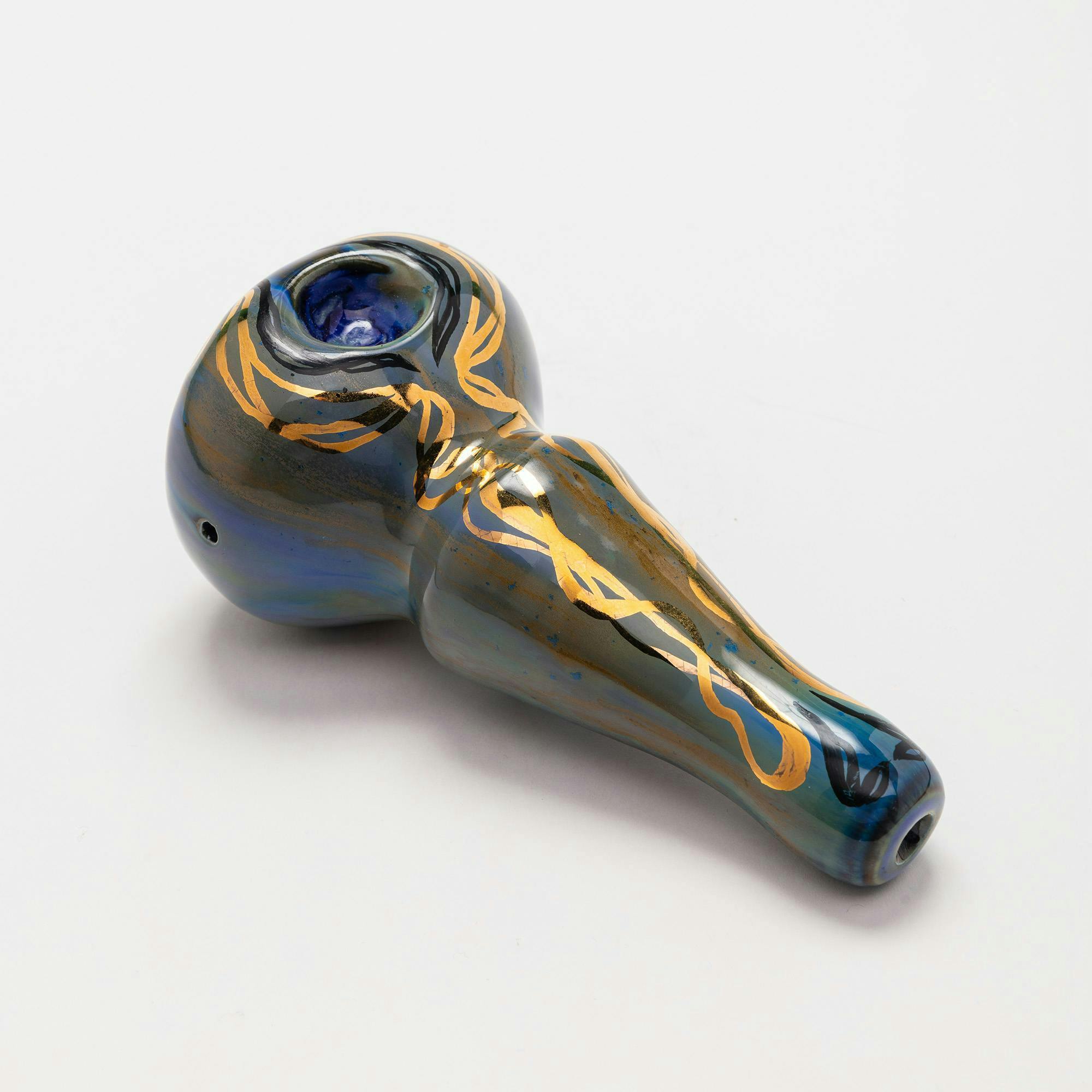 Pipe w/ 22kt Gold