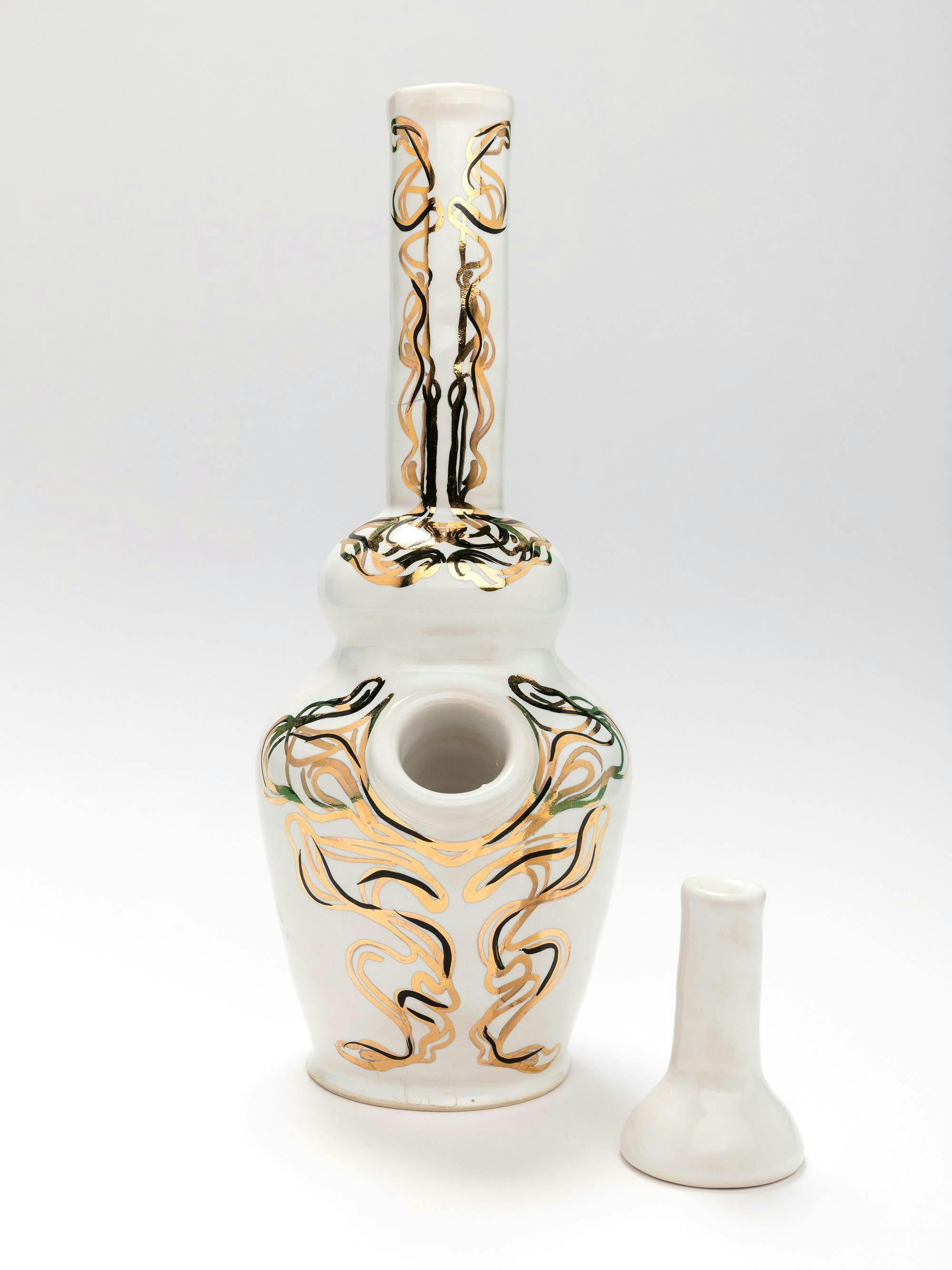 Bong w/ 22kt Gold