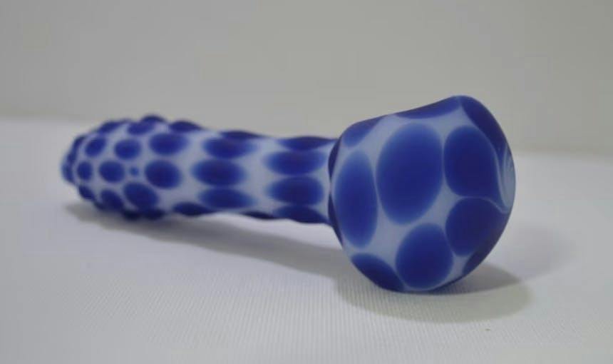 Matte Blue & White Turtle Design Spoon Pipe