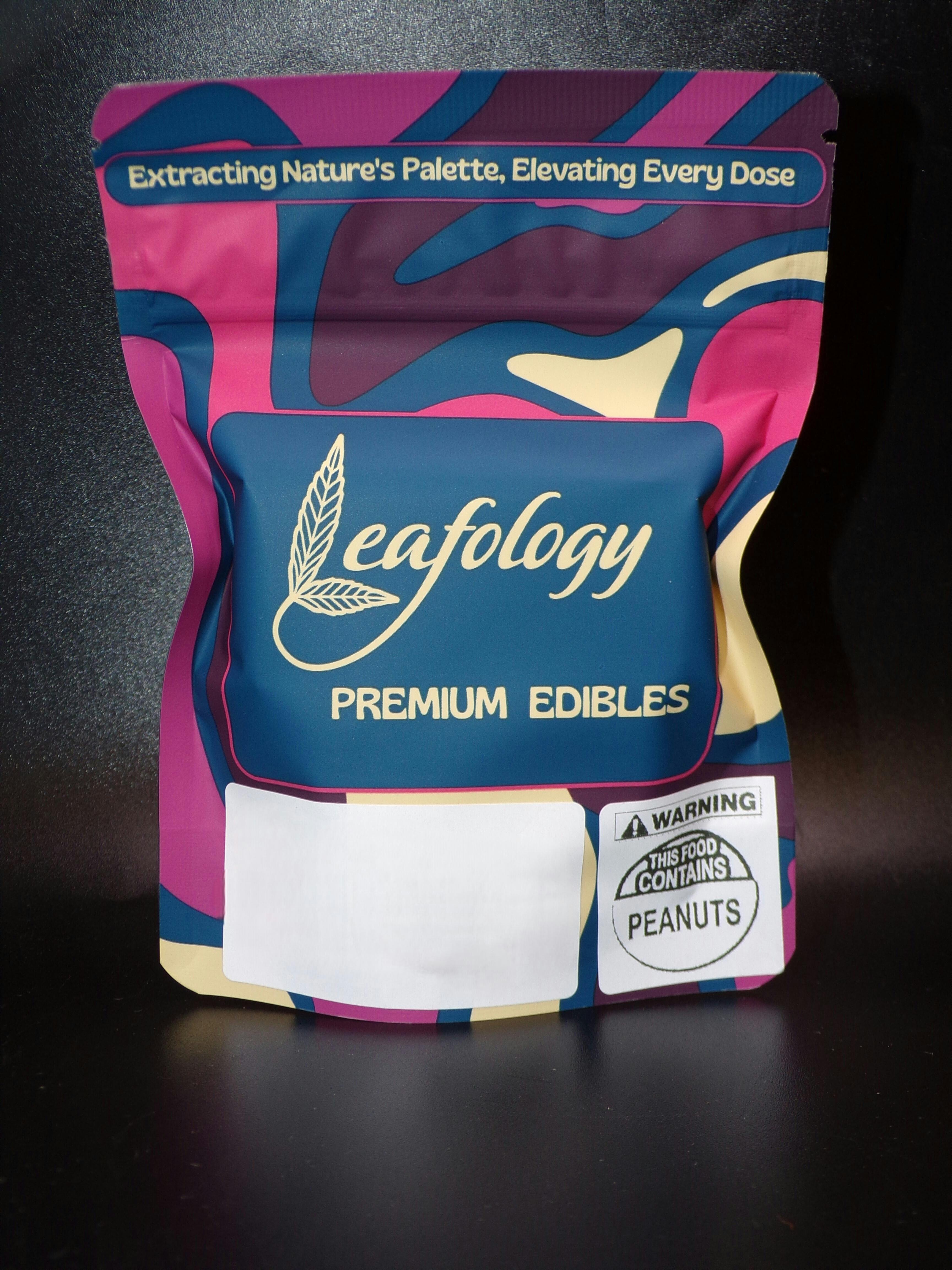 Leafology - 300mg Chocolate Caramel Squares