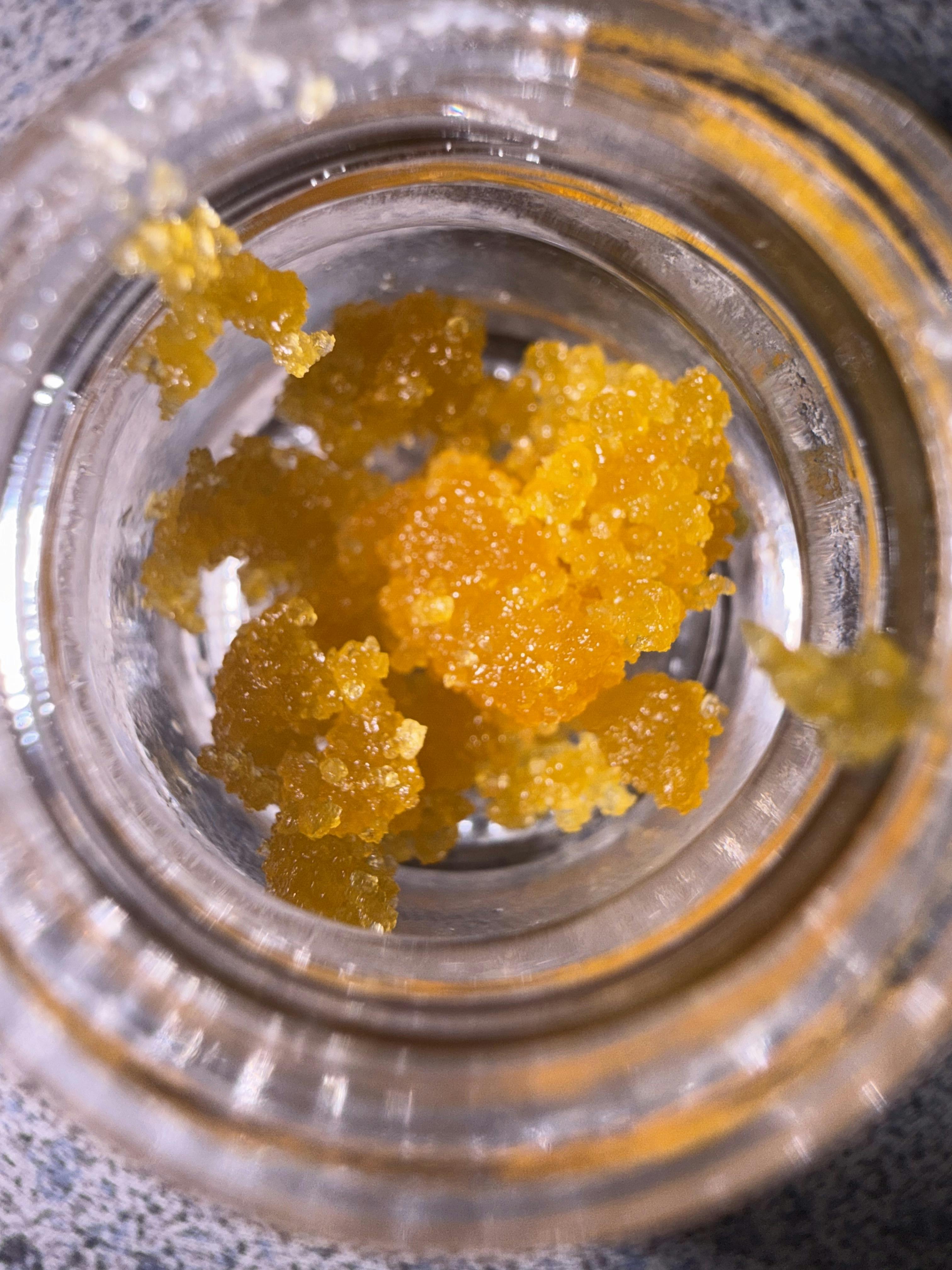 GM84 at Sundays Clone Bar and Dispensary