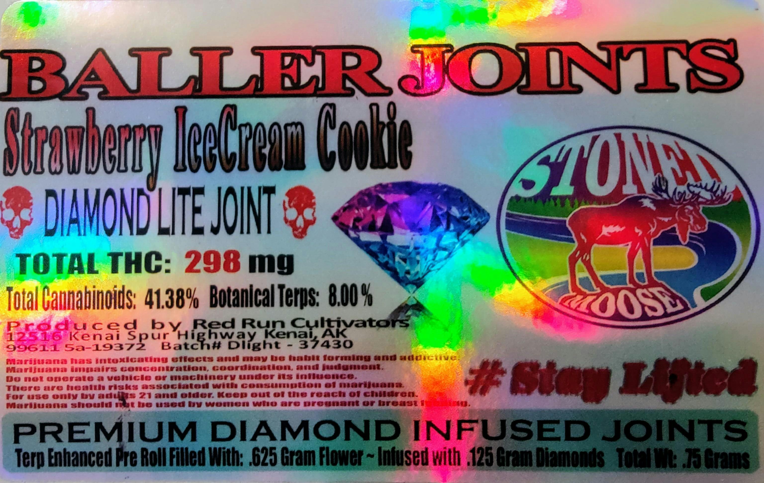 Red Run - Strawberry Icecream Cookie Diamond Infused Baller Joints 0.75g at The Knotty Puffin