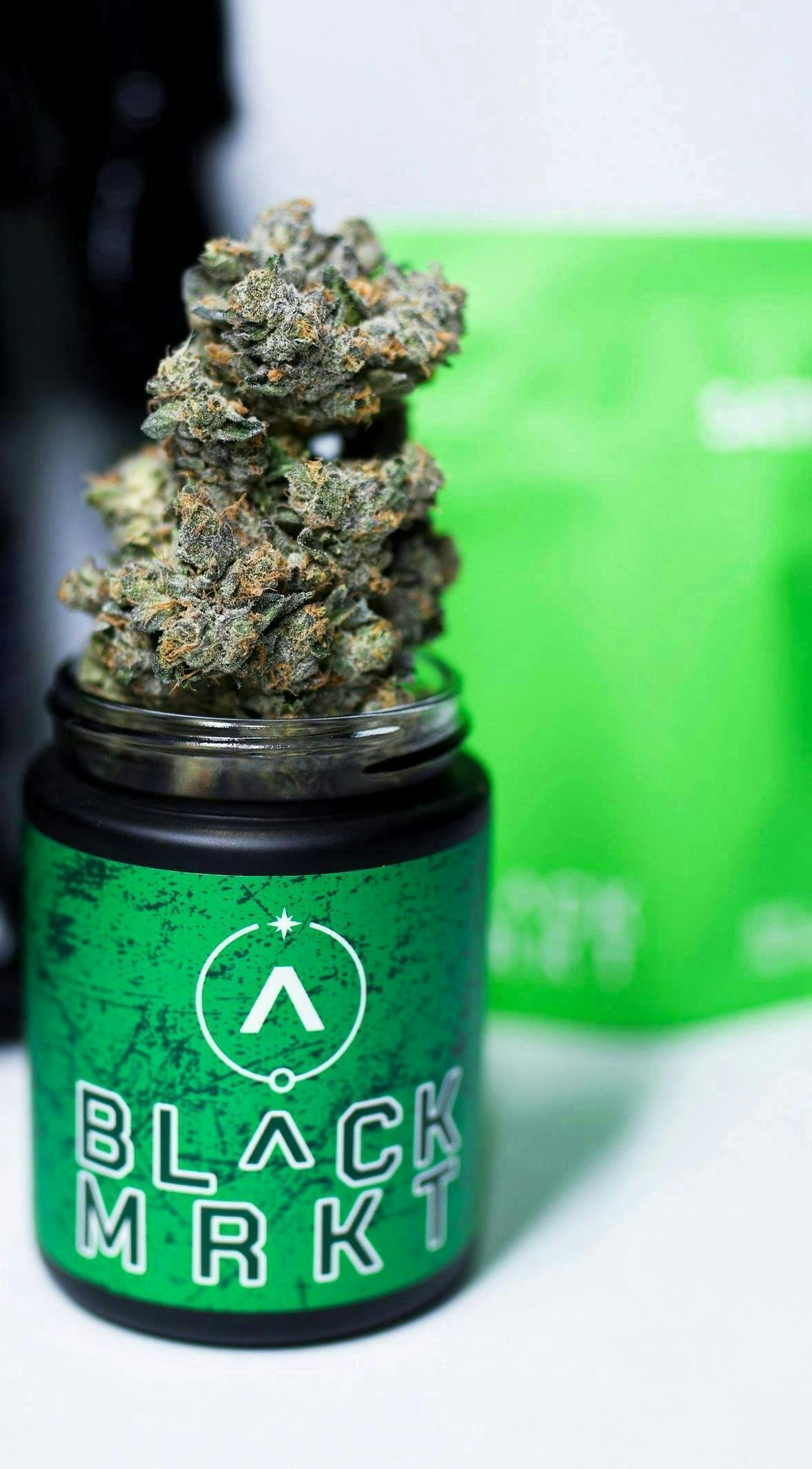 BL^CK MRKT | Cherrî Limez | Big Buds | 3.5g