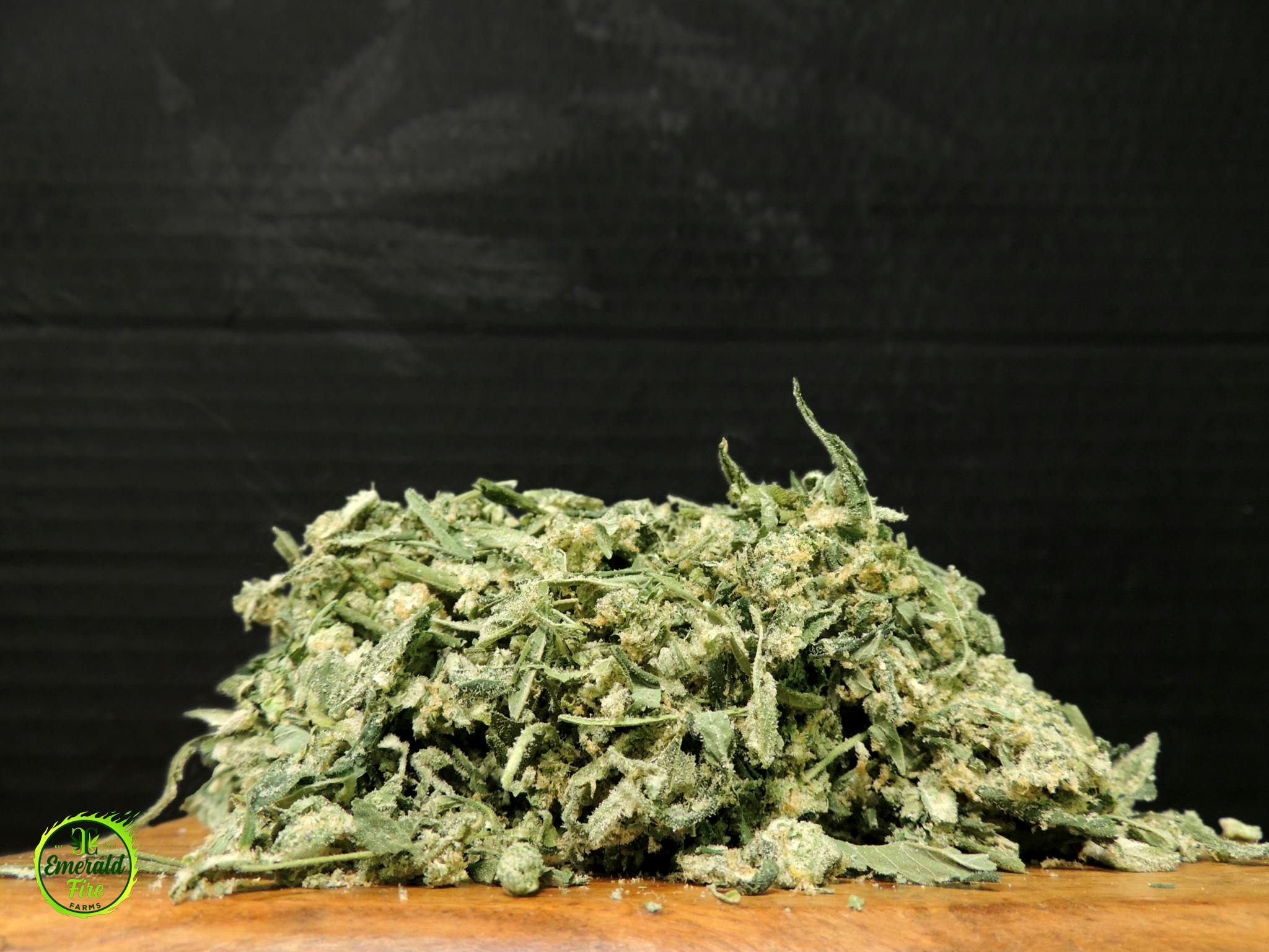 Smith N Bussin' Shake and Trim by Emerald Fire Farms