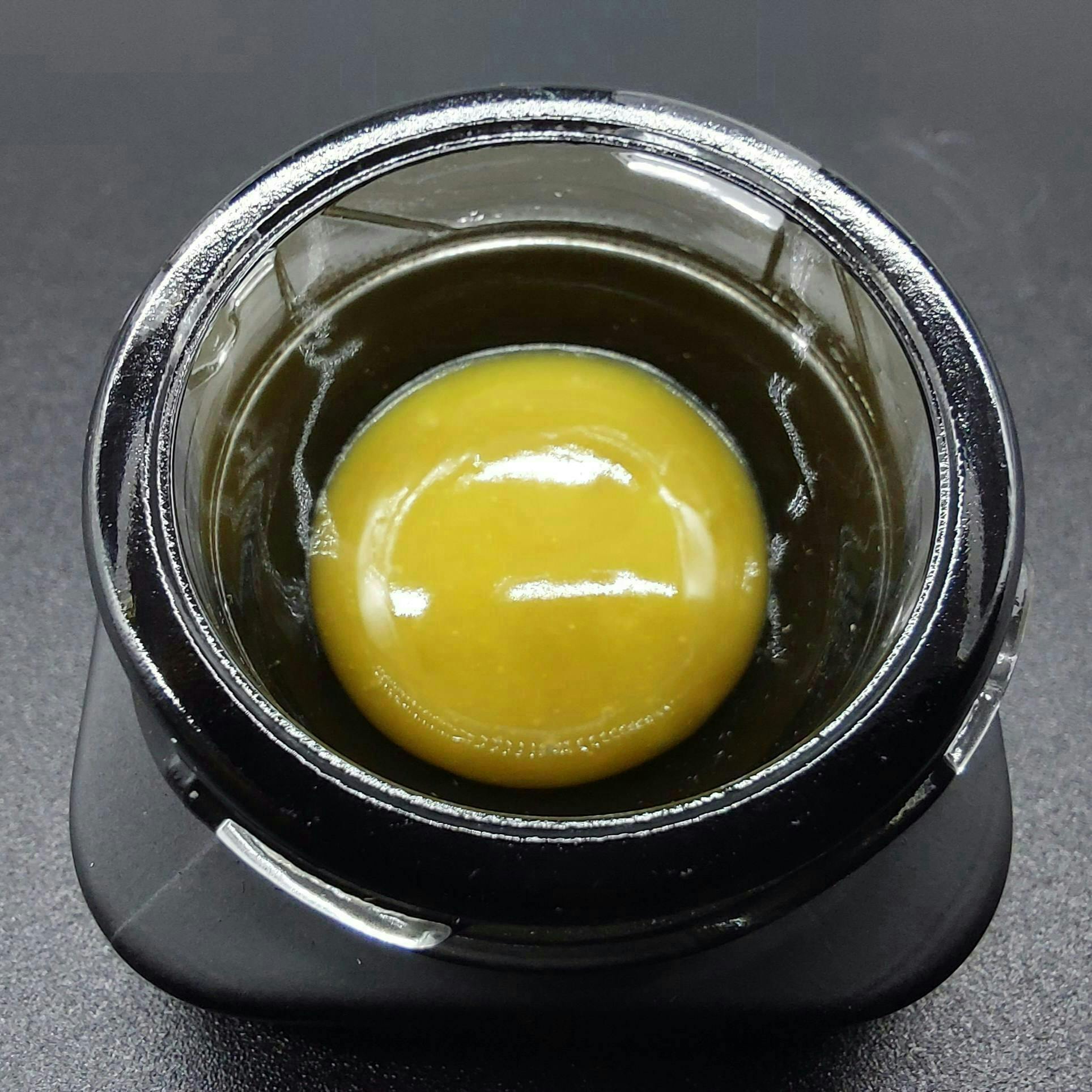 Concentrate - Tier 3 - 70u-120u Hash Rosin - Original Glue #4 by Ripple Wellness