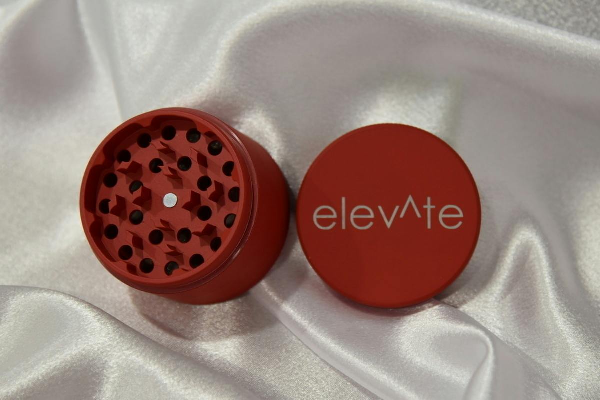 Elevate Grinder Matte (Red) | Grinders