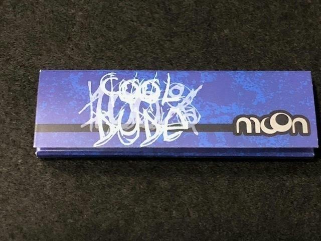 Moon- Blue 1 1/4' Rolling Paper | Accessories