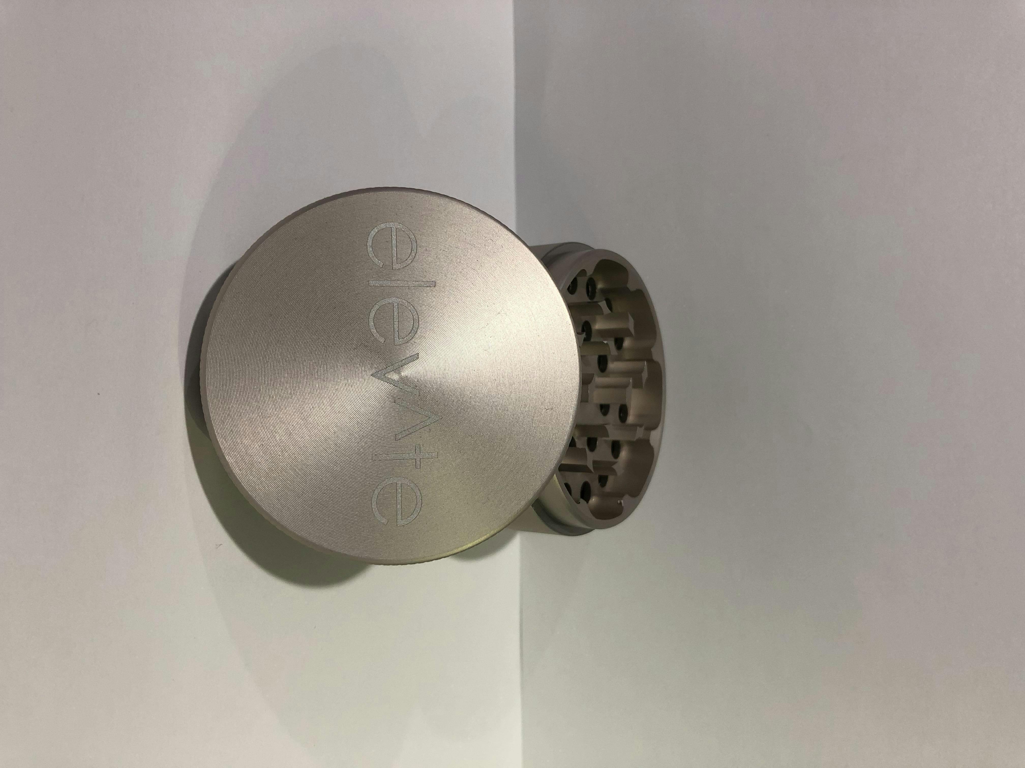 Elevate Grinder (Champagne Gold) | Grinders
