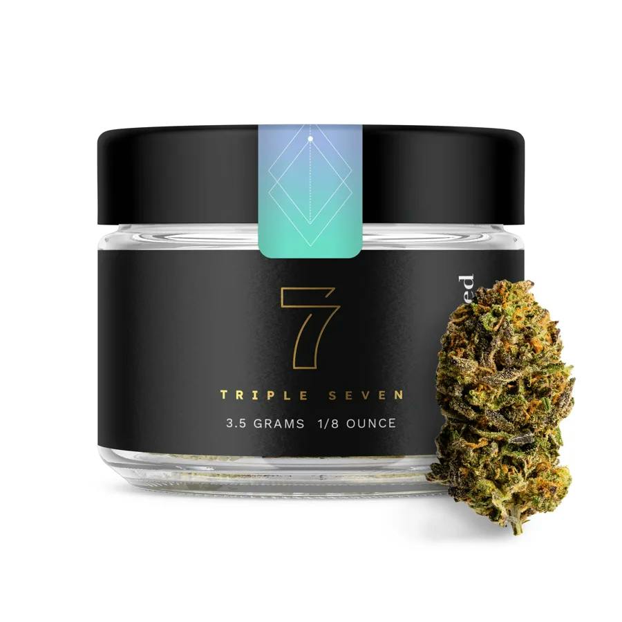 Red Bullz | Big Buds | 3.5g by Triple Seven