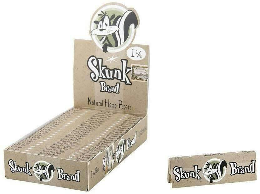 Skunk Brand Rolling Papers 1 1/4 | Accessories
