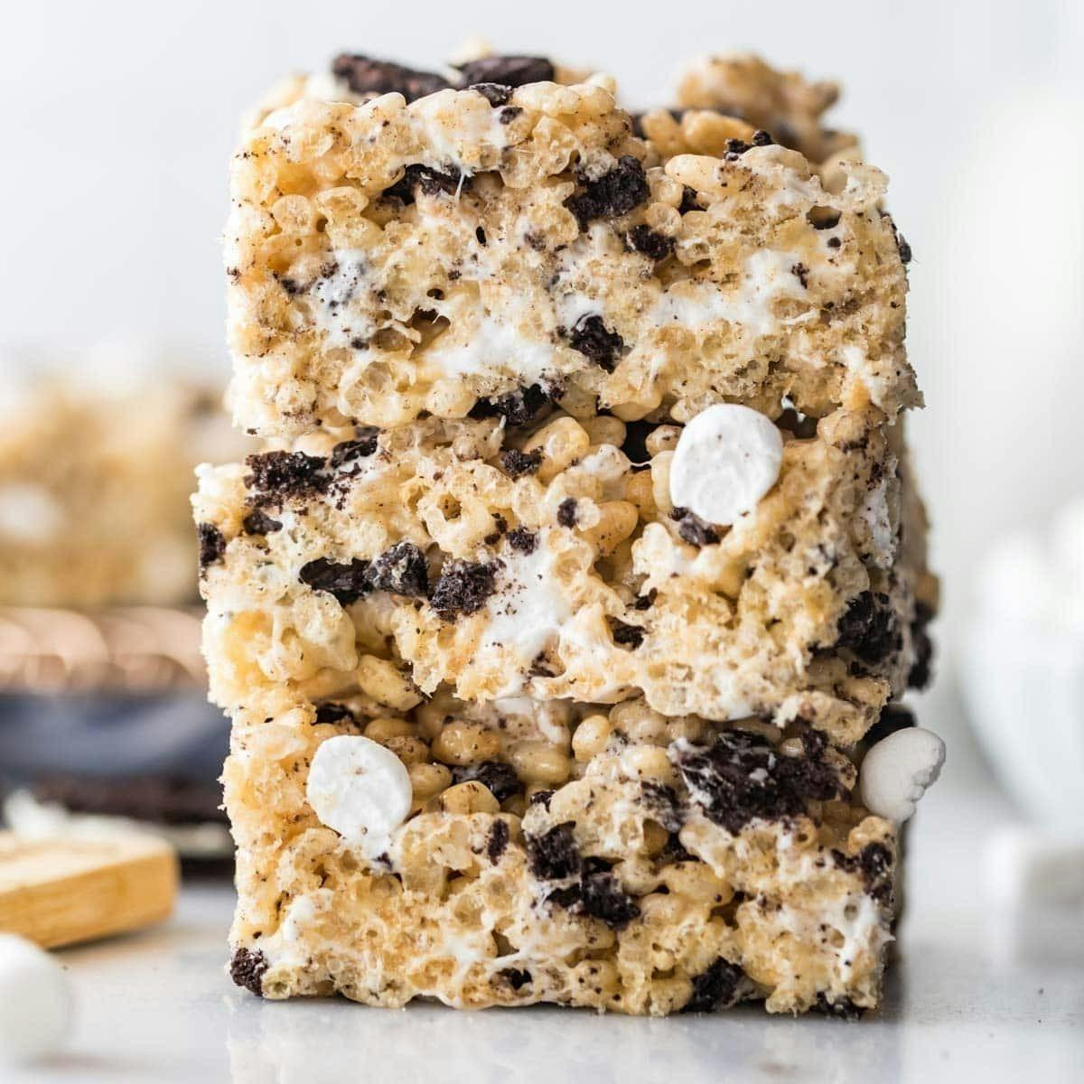 Cookies & Cream Crispy Rice Bars: Baked Goods